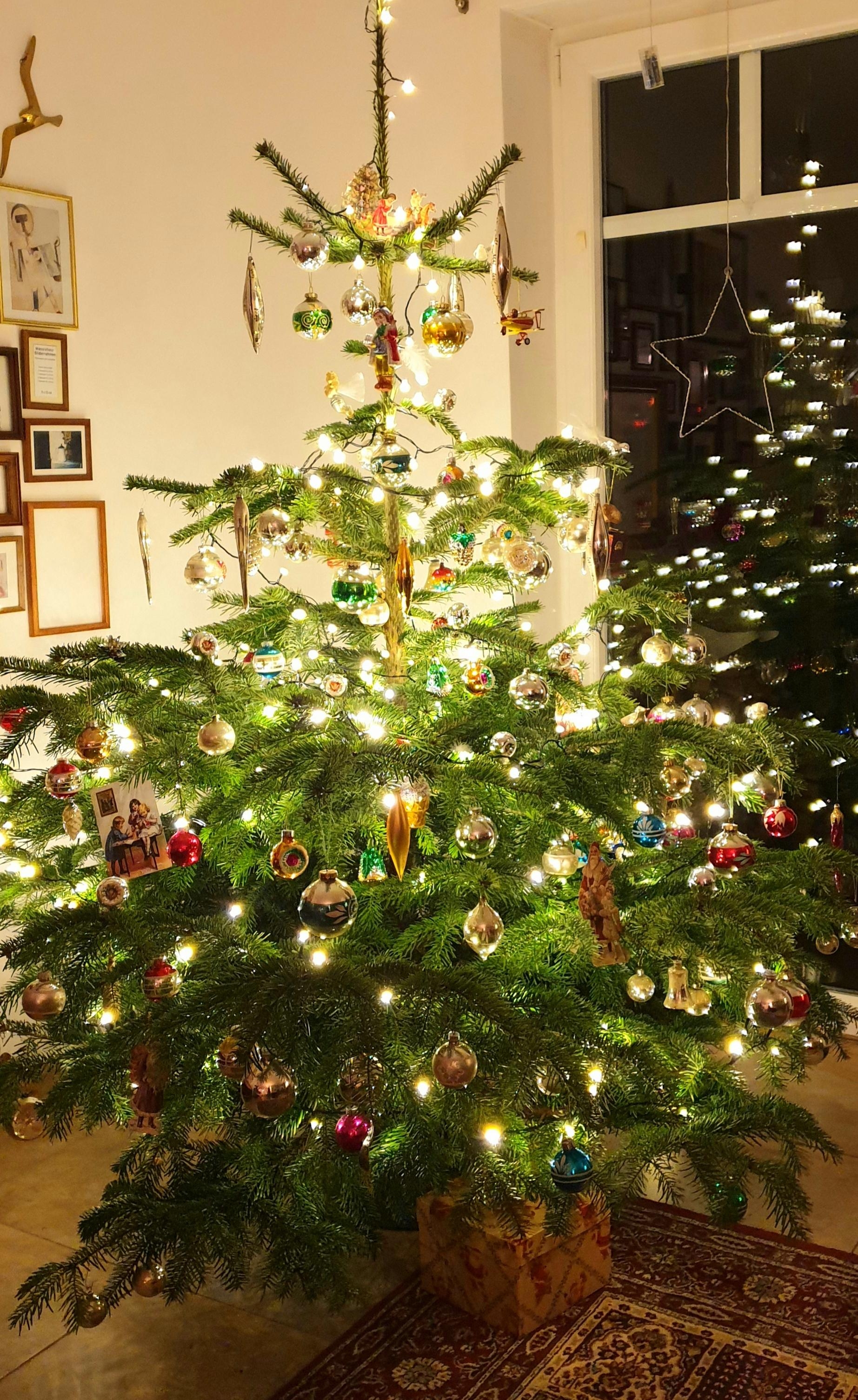 #Weihnachtsbaum #Christbaumschmuck #vintagebaum
....Weihnachten kann kommen ....