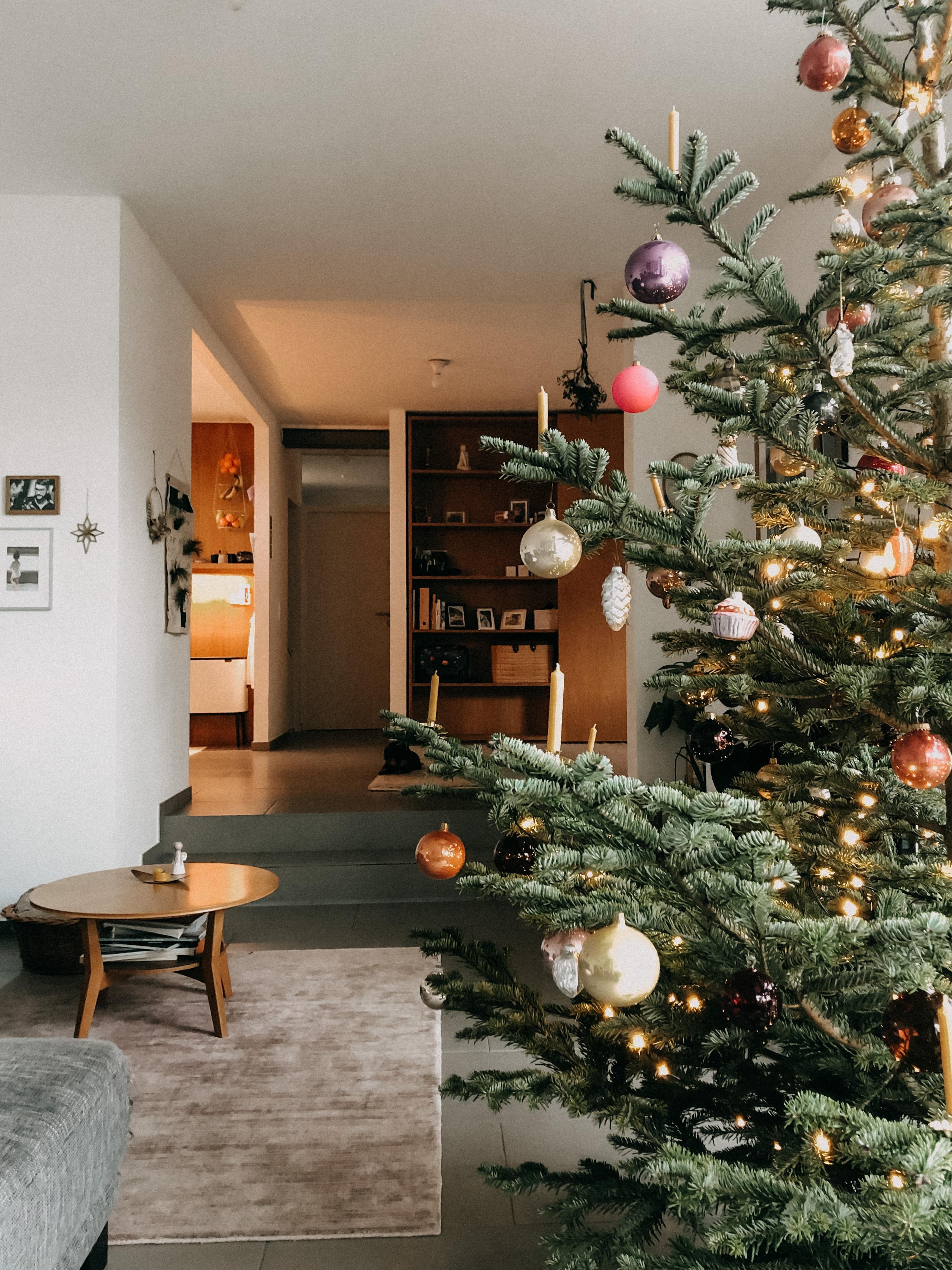 #weihnachtsbaum #weihnachten #merryxmas #livingroom #wohnzimmer #christmaslights #cozy #love