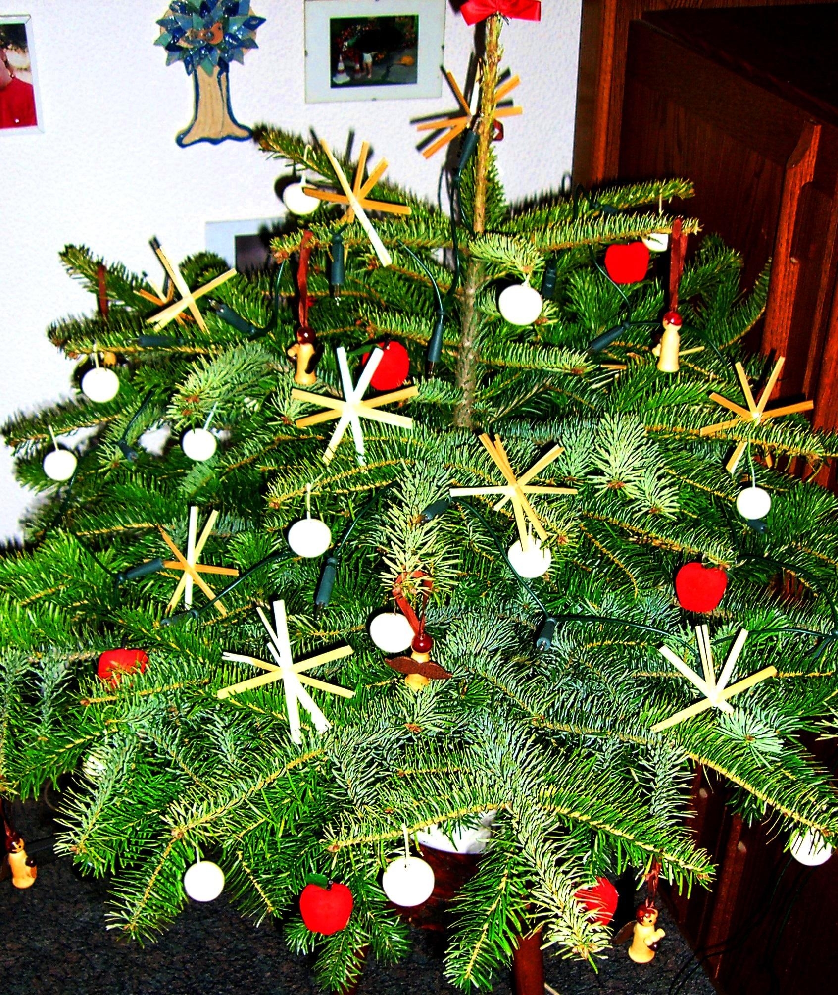 #weihnachtsbaum #weihnachtsdeko #weihnachten #advent Baumbehang selbst hergestellt von einem kleinen Kind