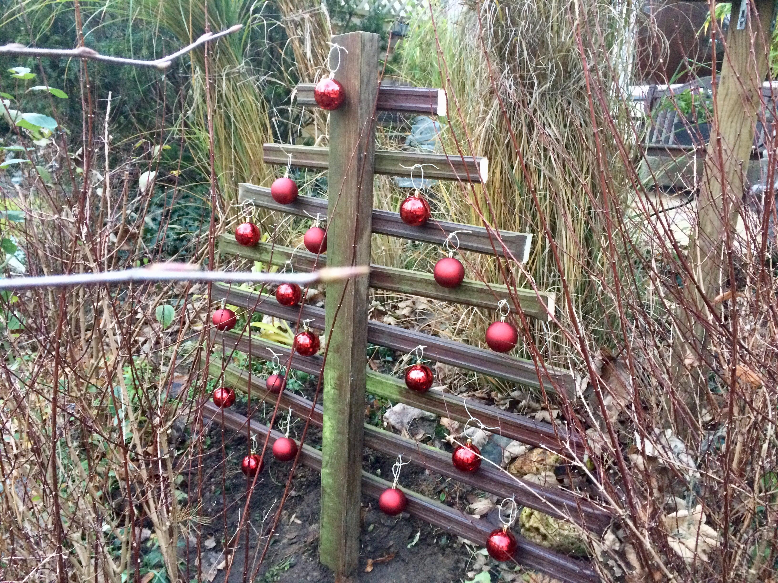 #Weihnachtsbaum#Garten 
Aus einem Gartentor gesägt!