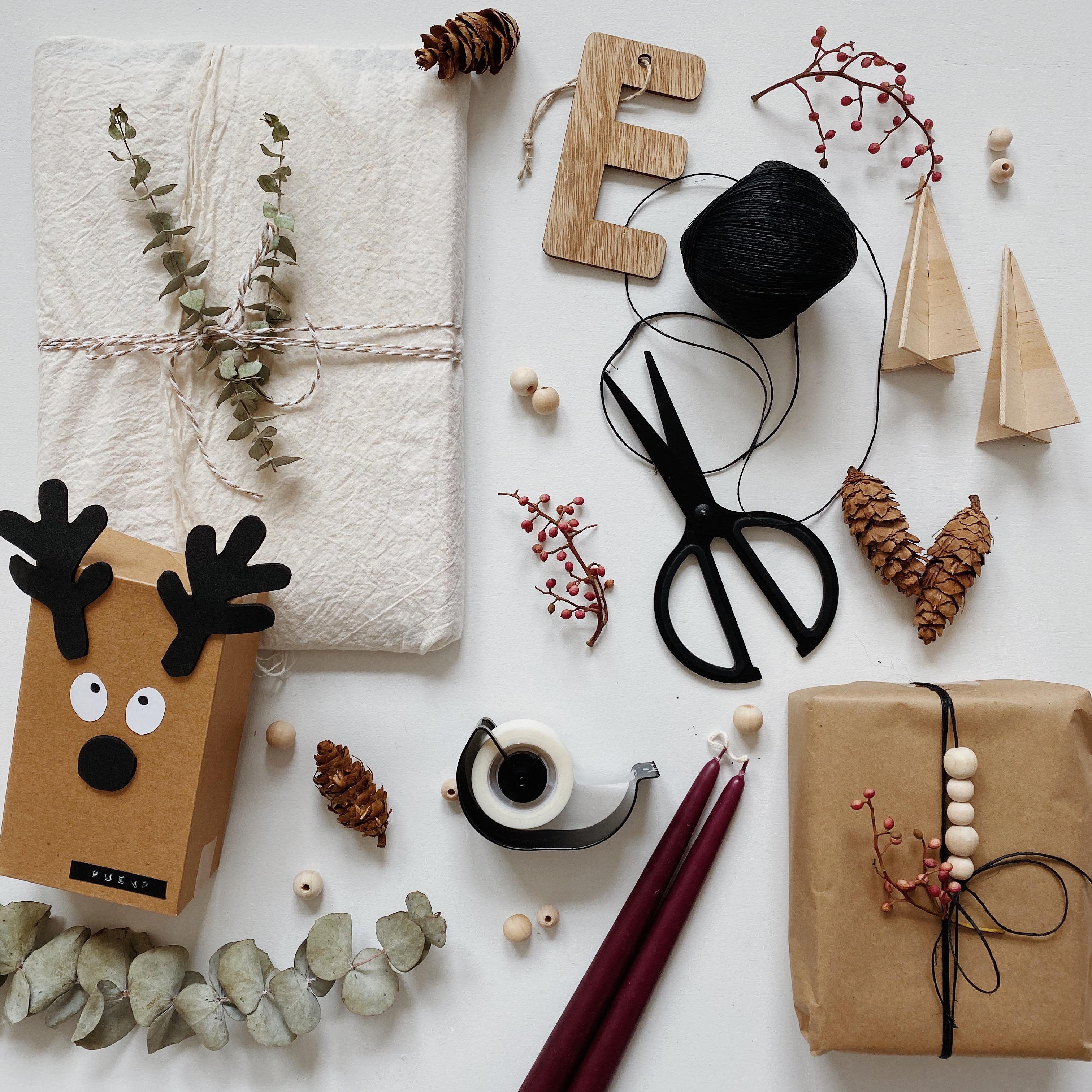 Weihnachtsvorbereitungen #geschenke #giftwrapping #kraftpapier #geschenkverpackung