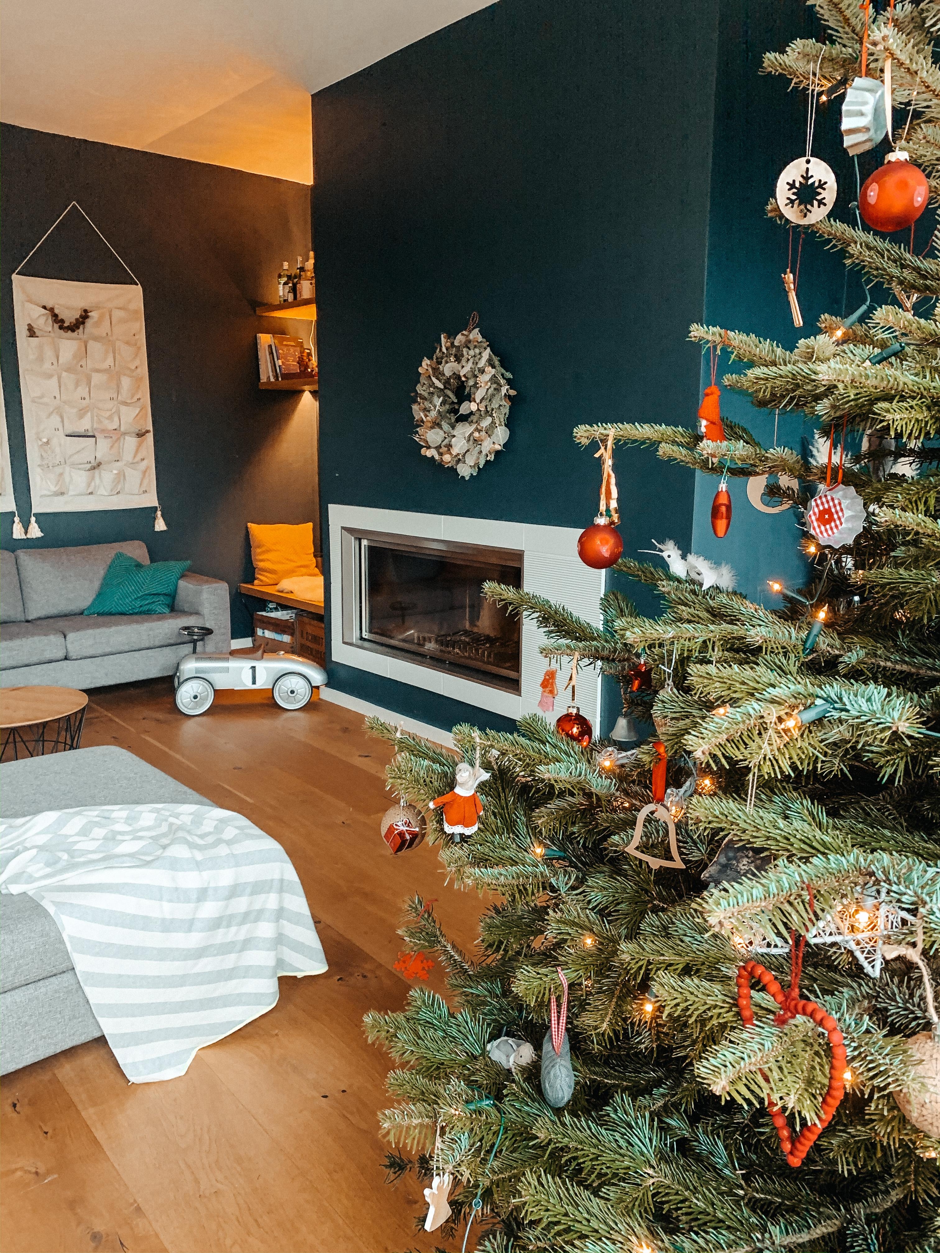 Weihnachtszauber im Wohnzimmer #christmas #weihnachtsbaum #livingroom