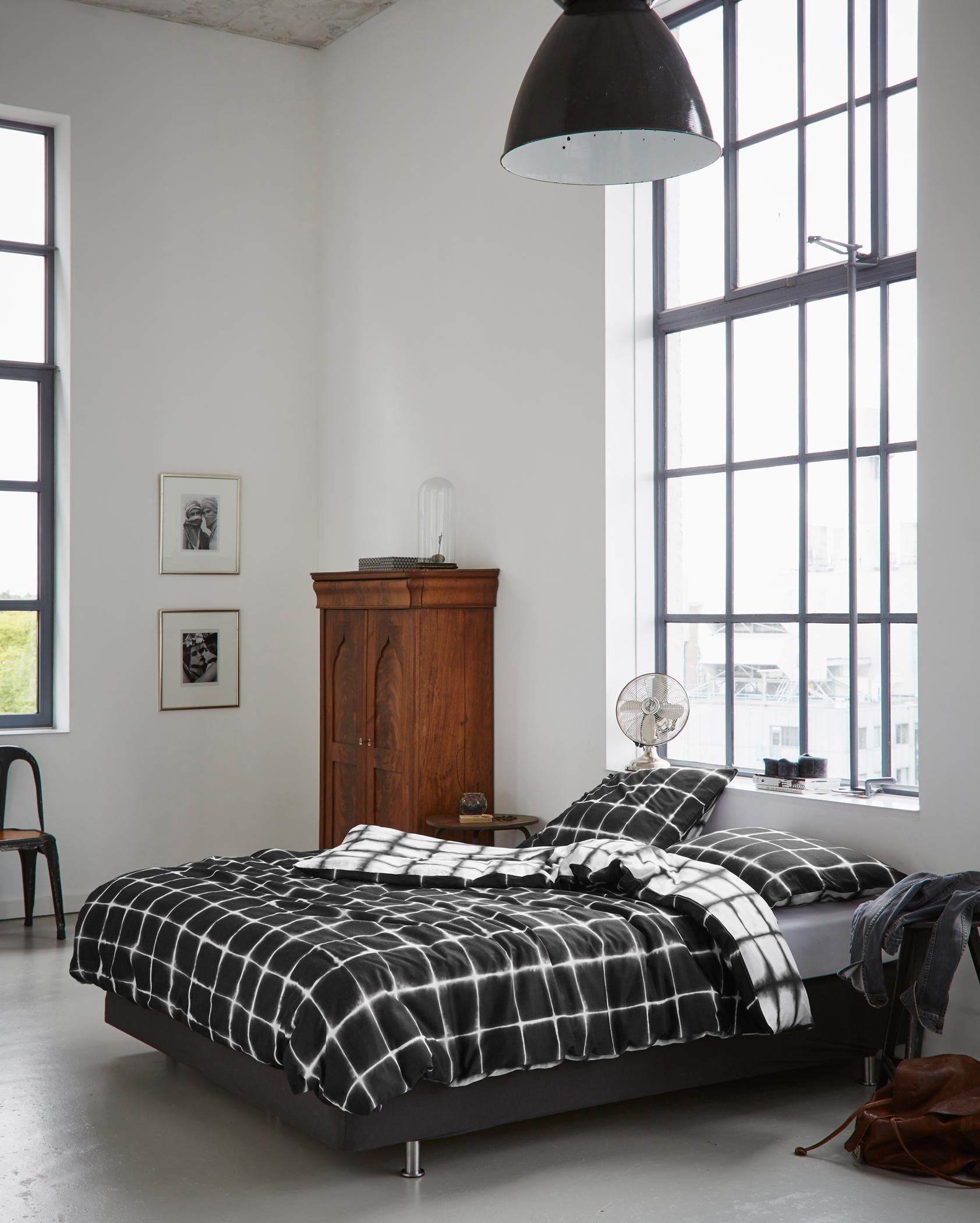 Wendebettwäsche in Schwarz-Weiß #bett #bettwäsche #minimalistisch #zimmergestaltung ©Essenza Home/Essenza