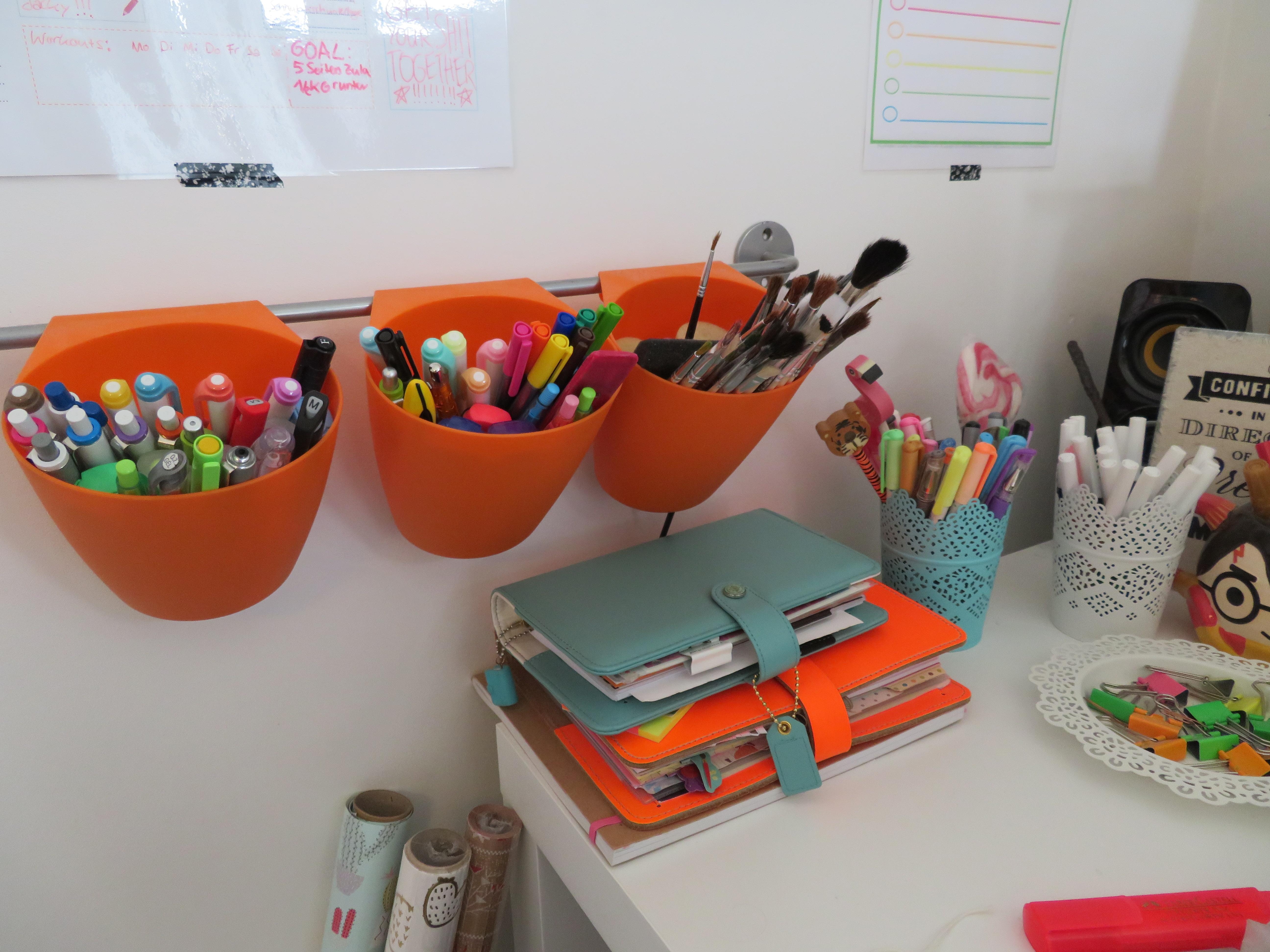 Wenn du auf dem Schreibtisch nicht genug Platz für all deine Stifte hast, musst du eben kreativ werden :)
#myflyingspace