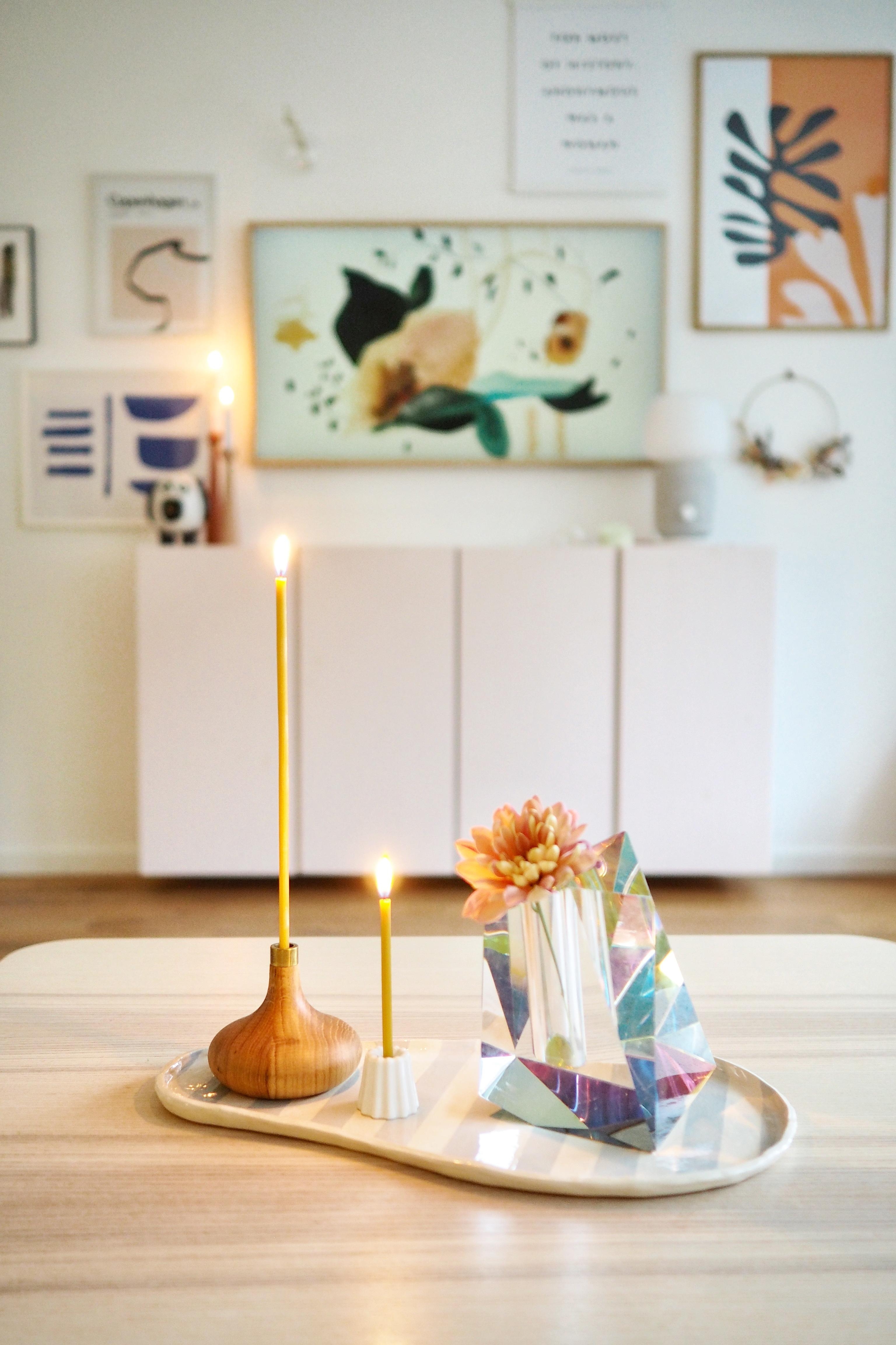 Wer motiviert sich auch mit hübschen Dingen und Kerzenschein?
#wohnzimmer #couchtisch 