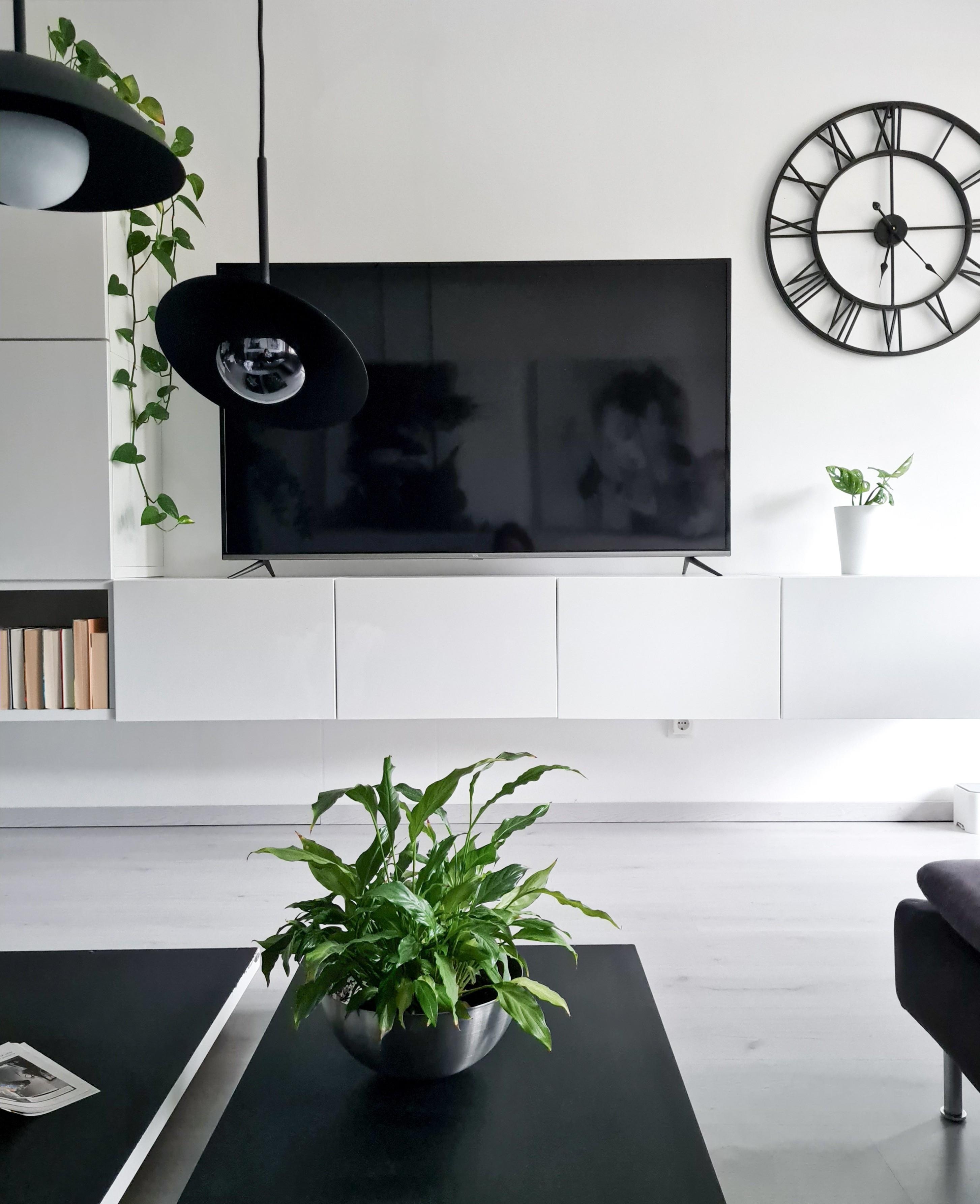 White home ♡
#wohnzimmer #livingroom #clean #nordic #minimalism #minimalismhome #plantlover