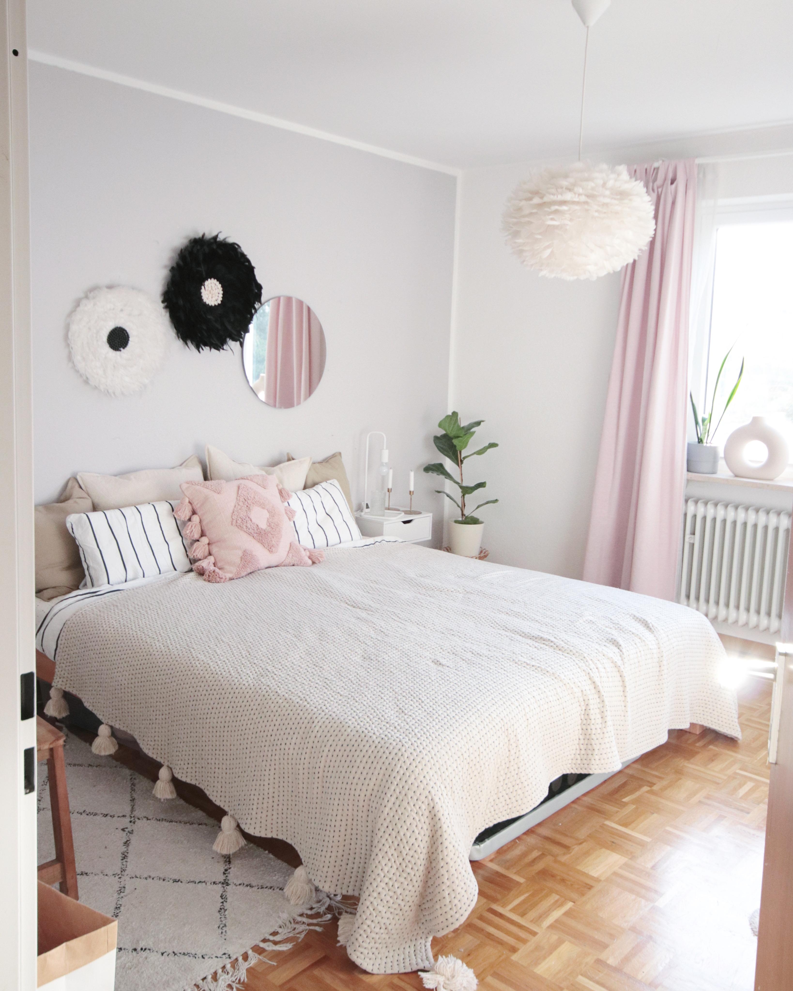 Wie ich es mag 🤍
#schlafzimmer #cozybedroom #skandi #skandischlafzimmer #rosaliebe #scandinavian #bedroomgoals