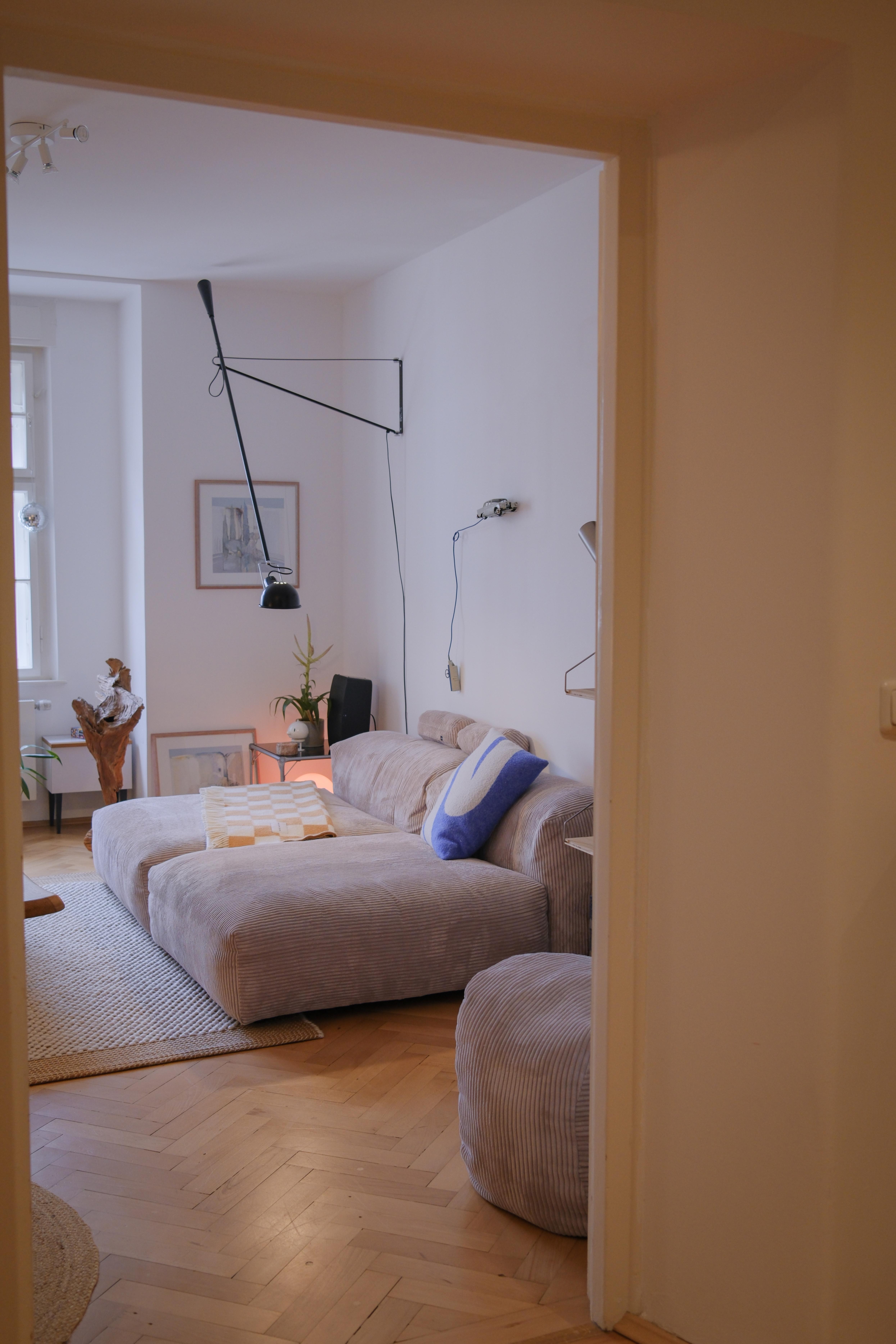 Willkommen bei FeelmoHome – wir bauen mit Herz und Hand unser gemütliches Traumzuhause. 🏡❤️  #wohnzimmer #altbau #cozy #gemütlich