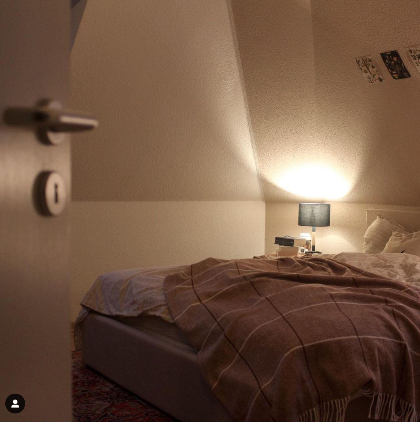 Willkommen im Schlafzimmer :)
#beige #leinen #terra