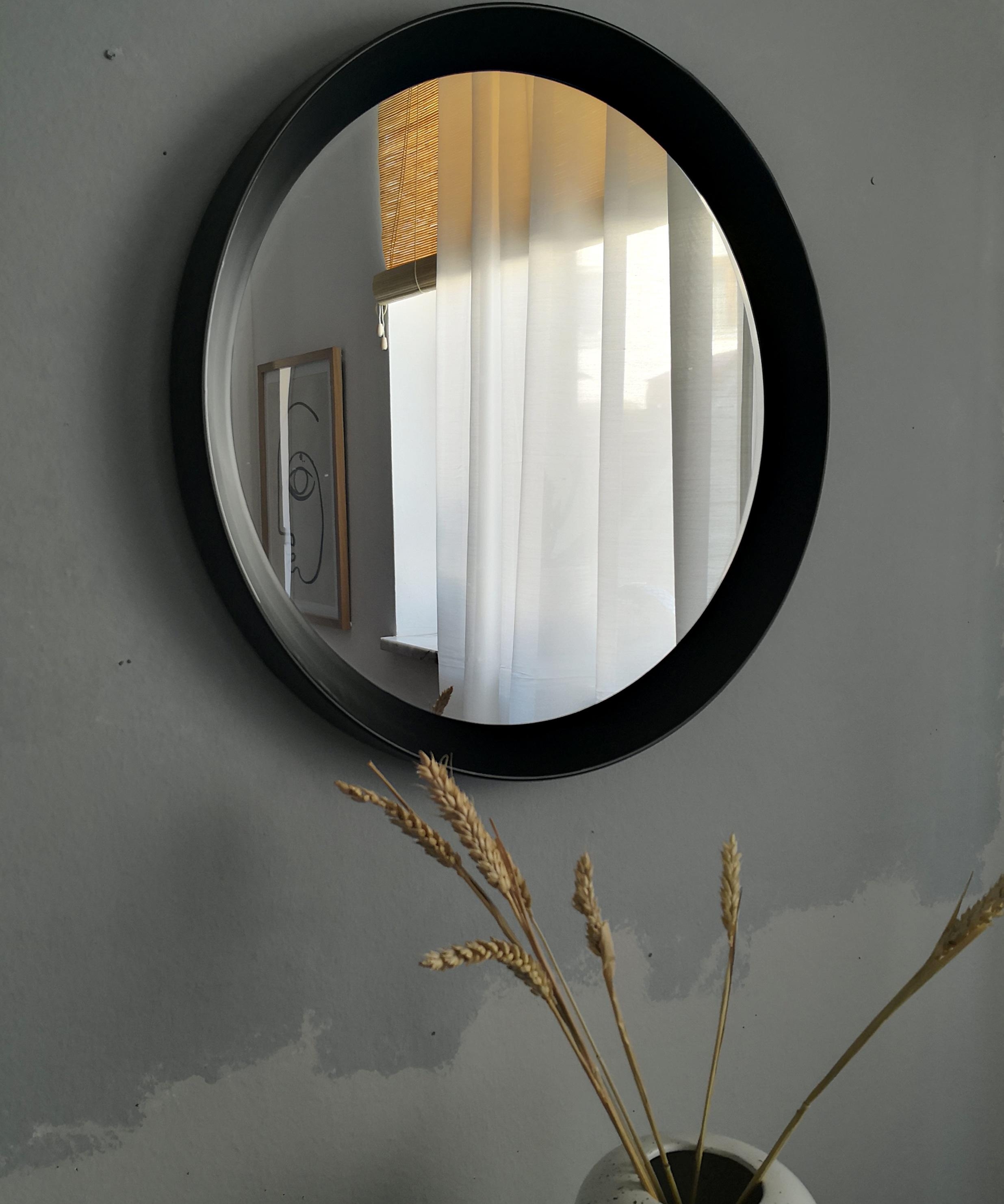 #windowview #livingroom #mirror #spiegel #perspektivenwechsel #changeofperspective #fromwhereistand 