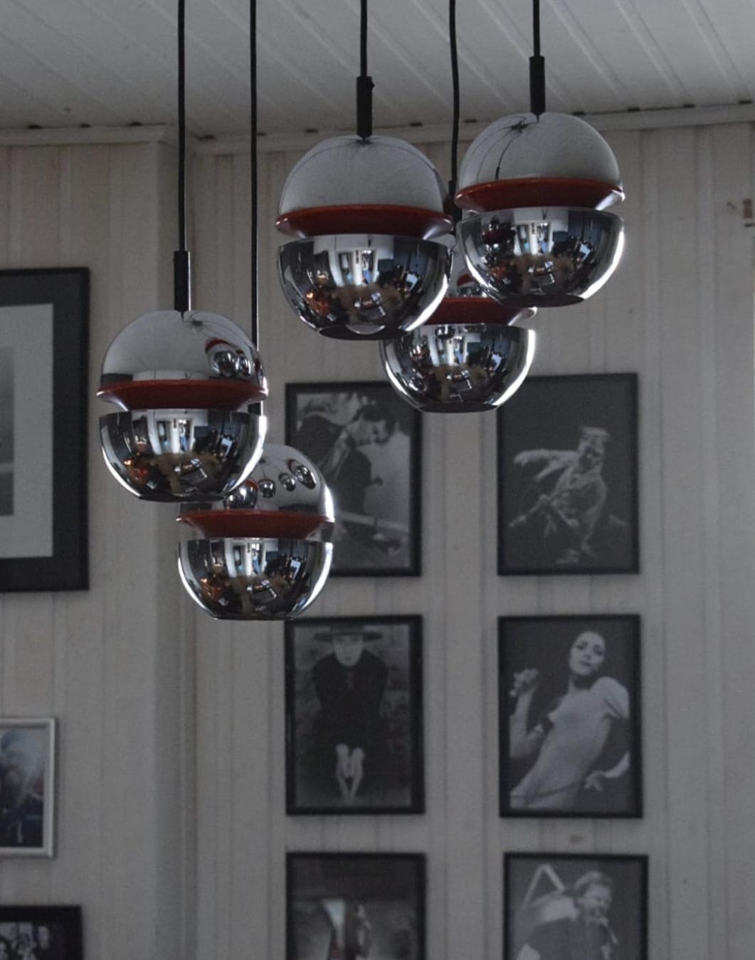 Wo mein Herz ist #wochenendzuhause  #livingroom #belgien #vintage #lampe #light 
