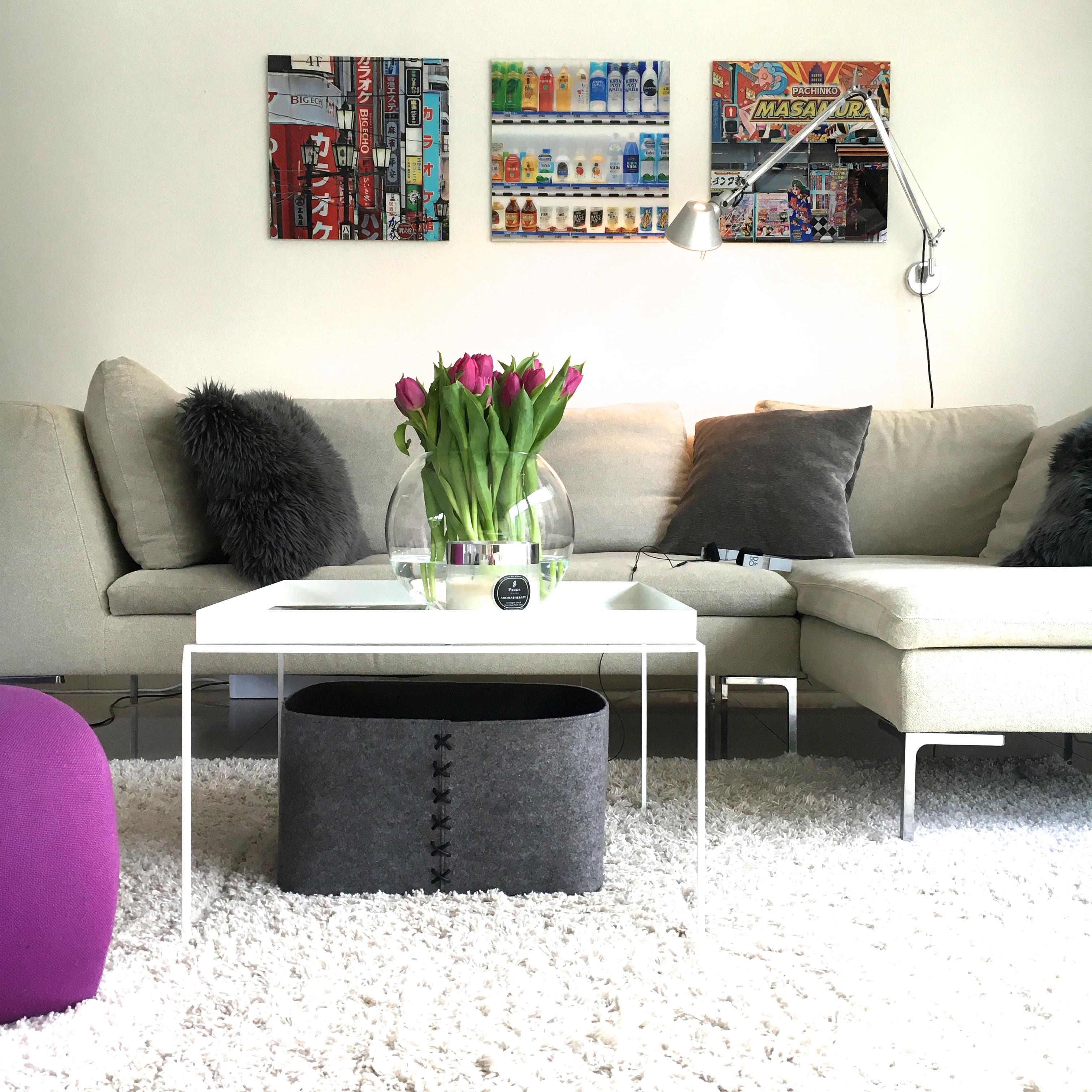 Wohnen #beistelltisch #sofa #bilderwand ©ALL ABOUT DESIGN by Christina Harmsen