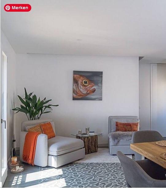 #wohnküche #fliesen #sofa #zimmergestaltung #pflanzenliebe #couchtisch #grau #vintage #teppich #dekoideen #esstisch 