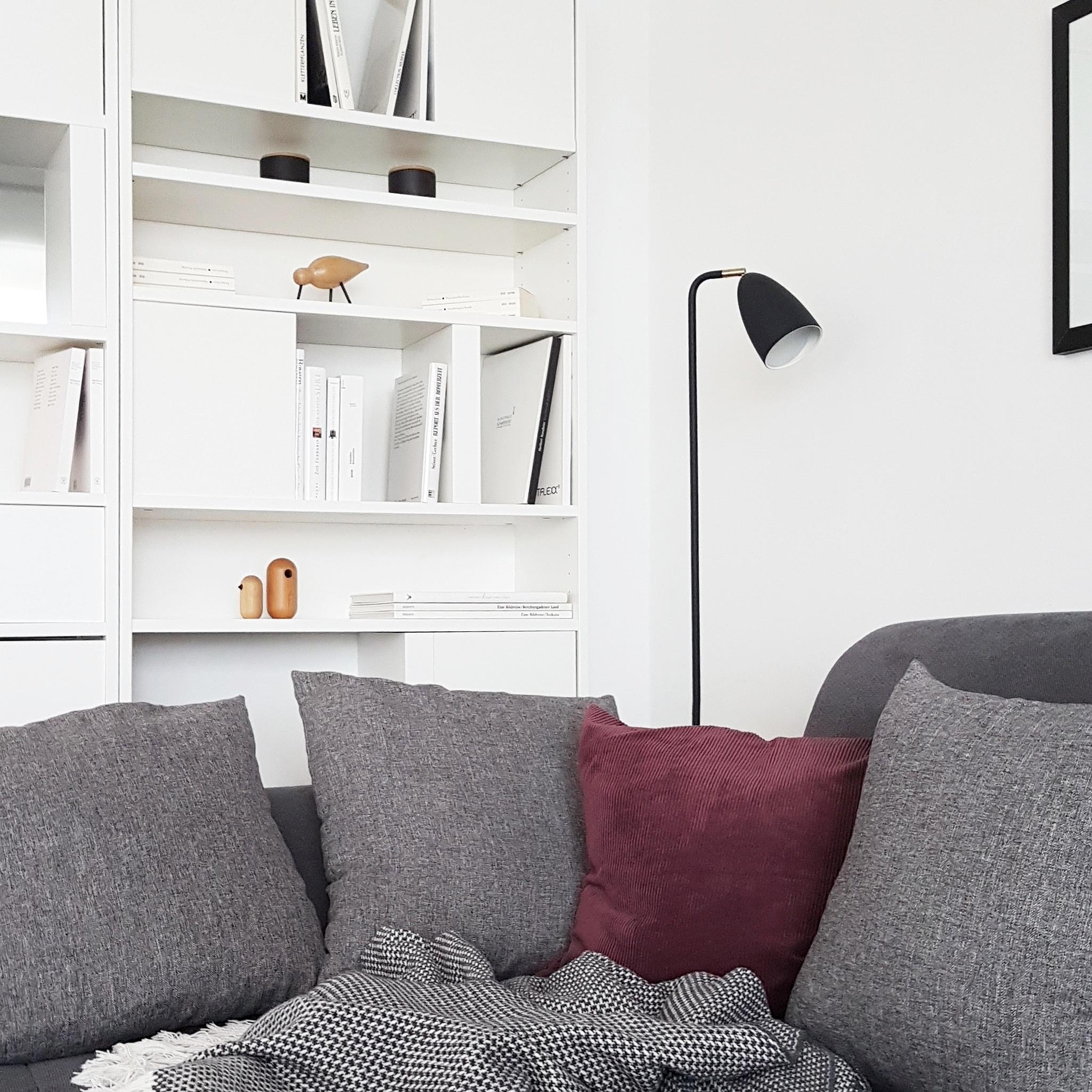 #wohnzimmer #couch #sofa #leselampe #hygge #scandinavischstyle 