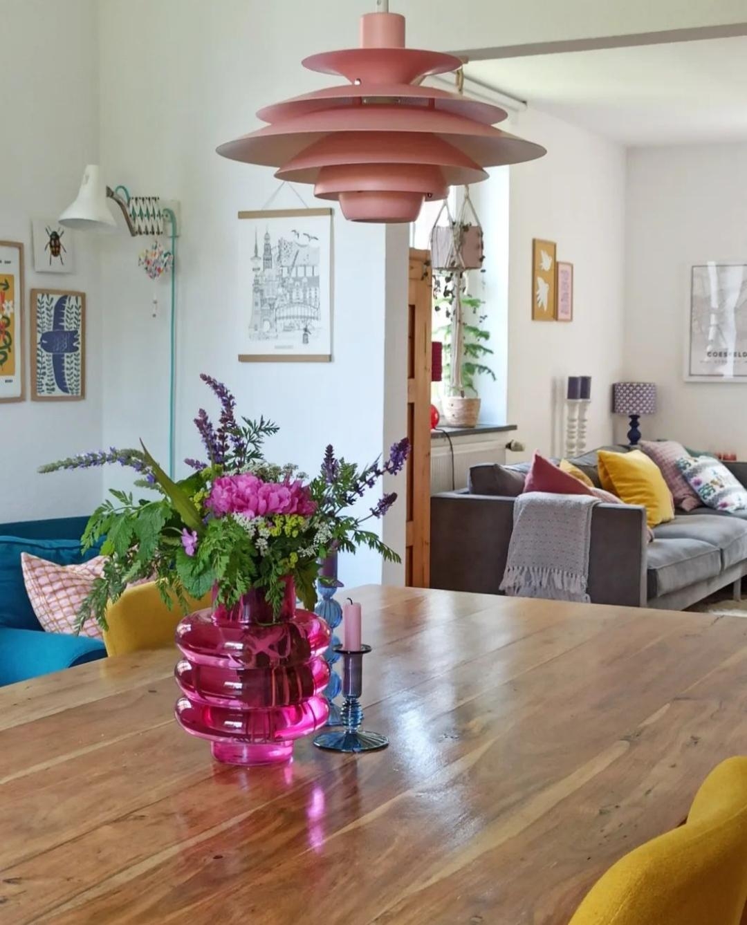 #wohnzimmer #esszimmer #farbenfroh #skandistyle #vintage #stilmix #lieblingsplatz #farbenfrohwohnen 🌼🌿🌸