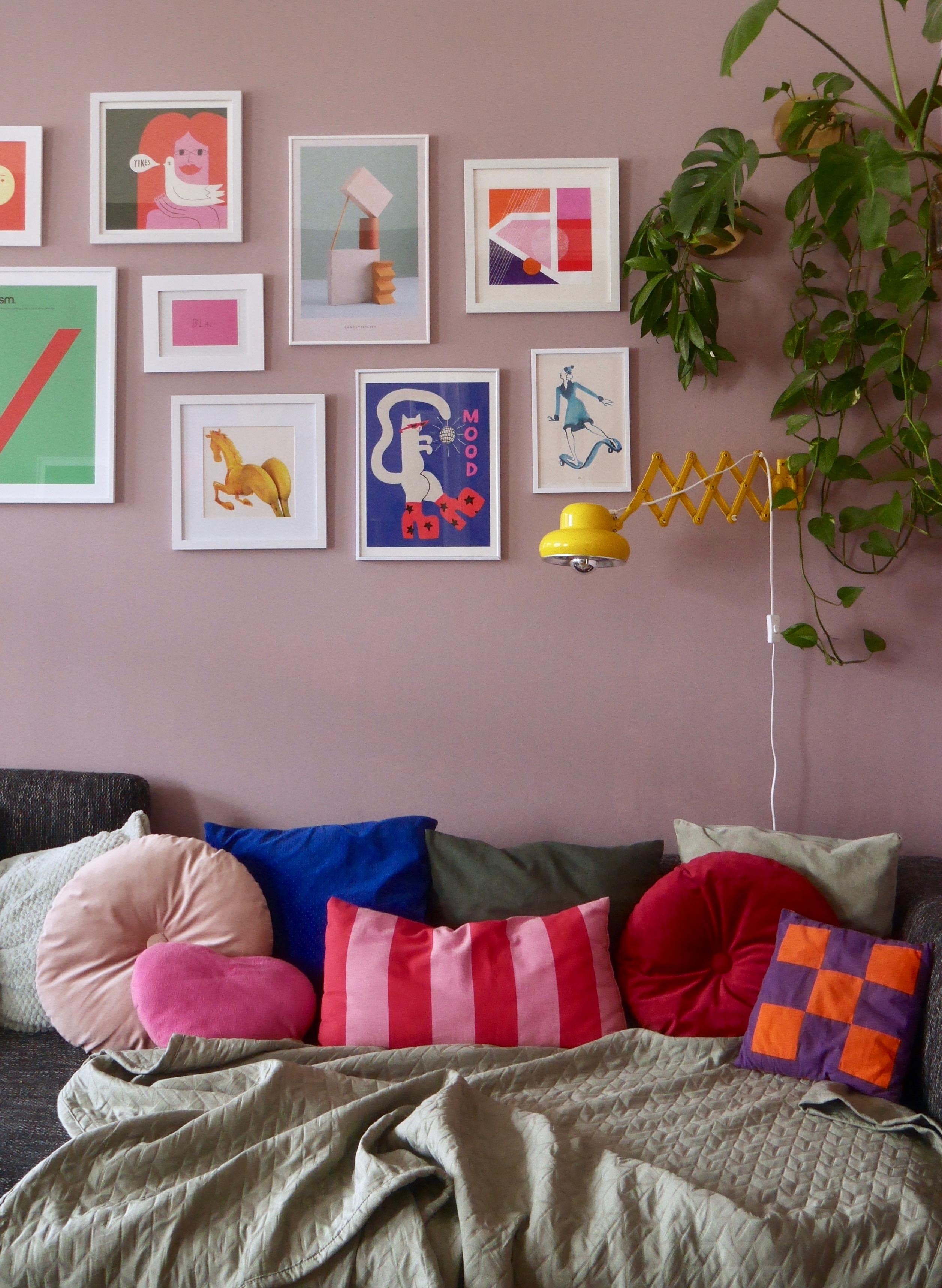#wohnzimmer #farbenfroh #bunteswohnen #bilderdeko #wohnzimmerdeko