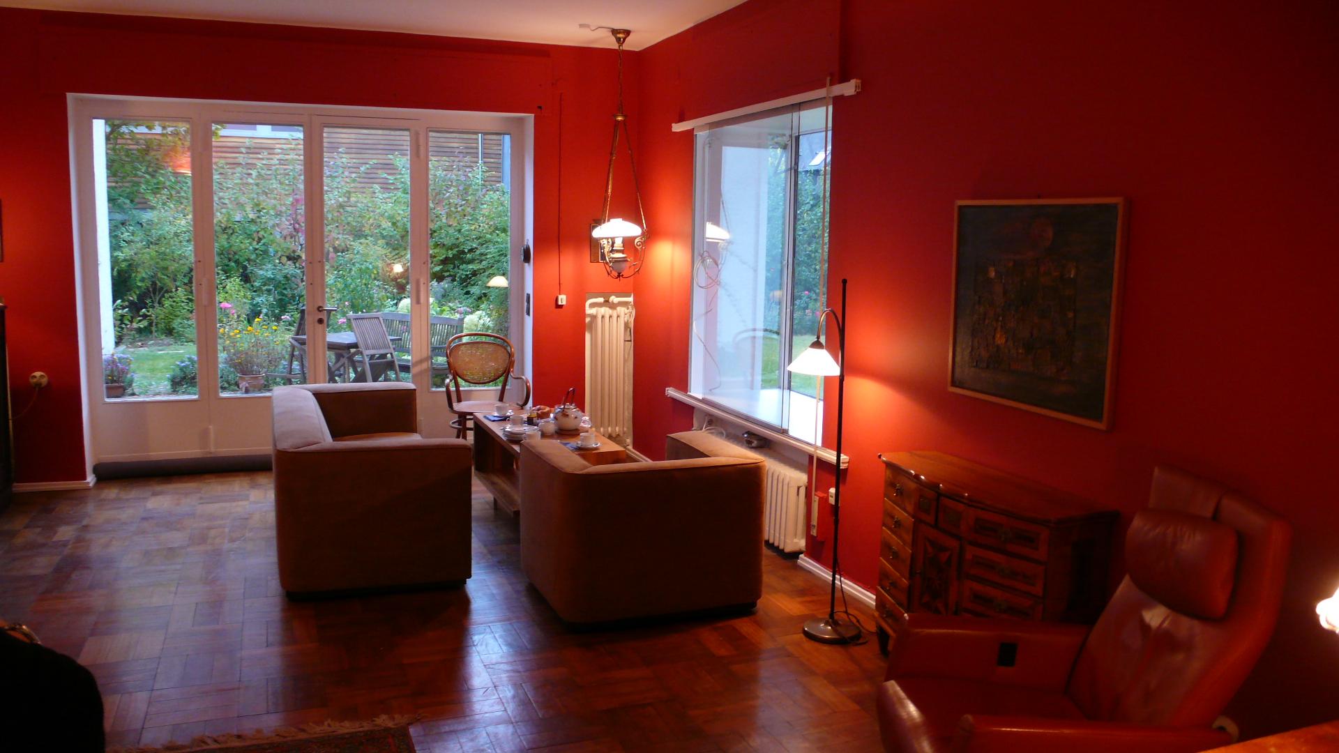 Wohnzimmer in Red #wandfarbe #wandgestaltung #farrow&ball ©Bluegray Design Adrian Ochse