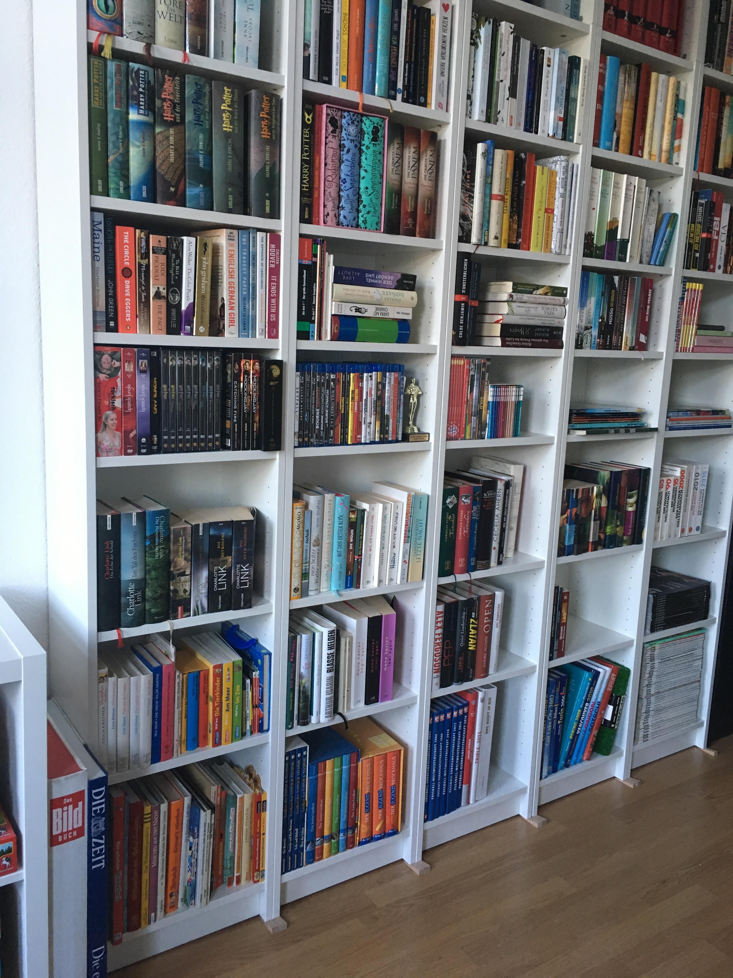 #wohnzimmer #livingchallenge 
Ganz große Bücherliebe bei uns ♥️