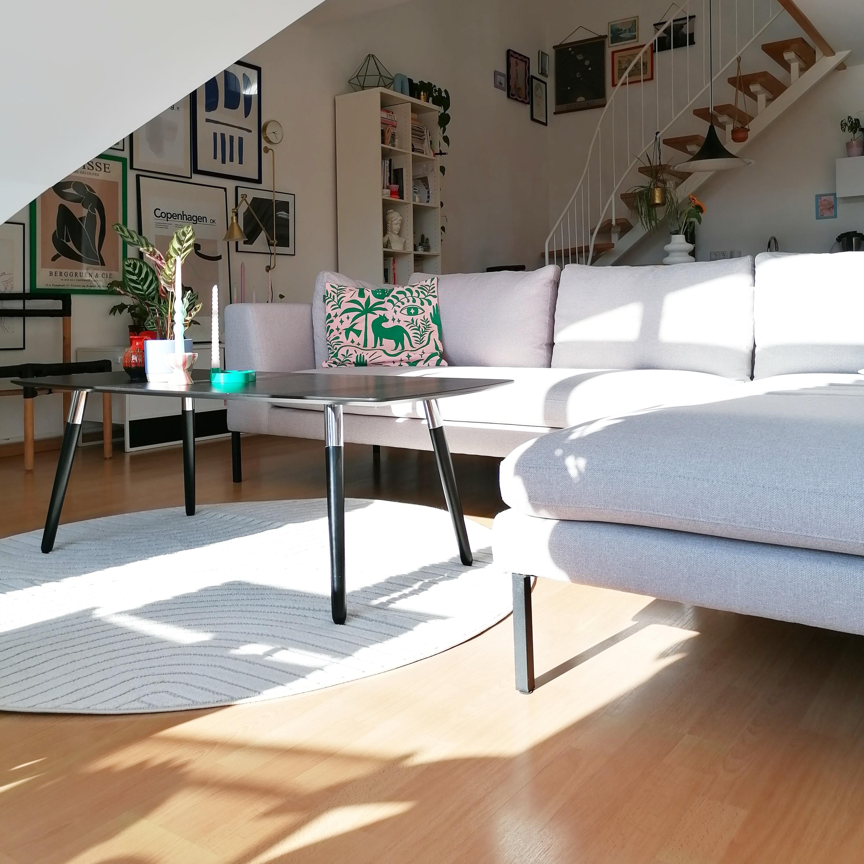 #wohnzimmer #meinzuhause #livingwithcolors #livingroom #interiør #colourfulliving #couch #cosyhome #skandinavischwohnen