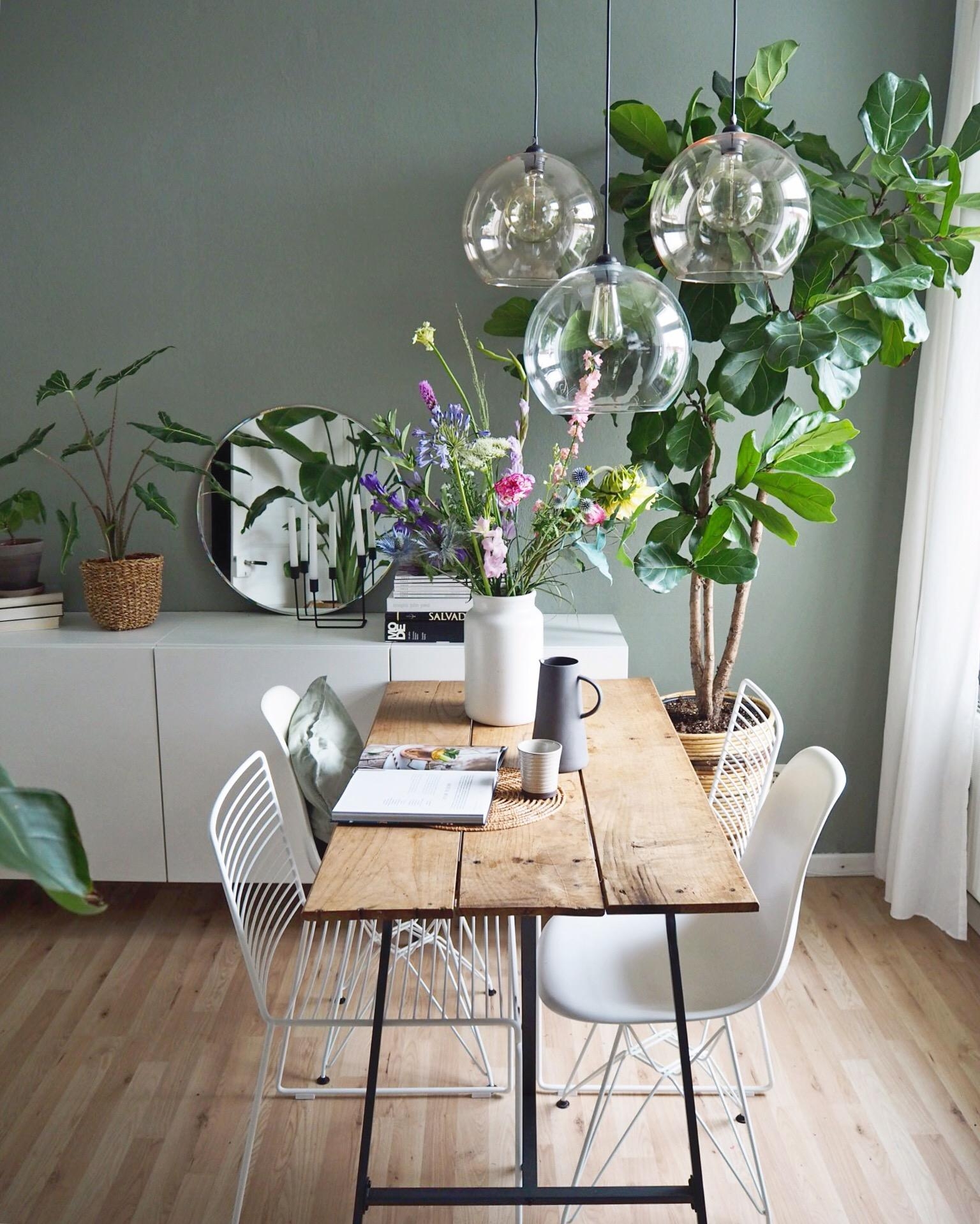 #wohnzimmer #selfmade #esstisch #pflanzenliebe #bewussterernähren #DIY 