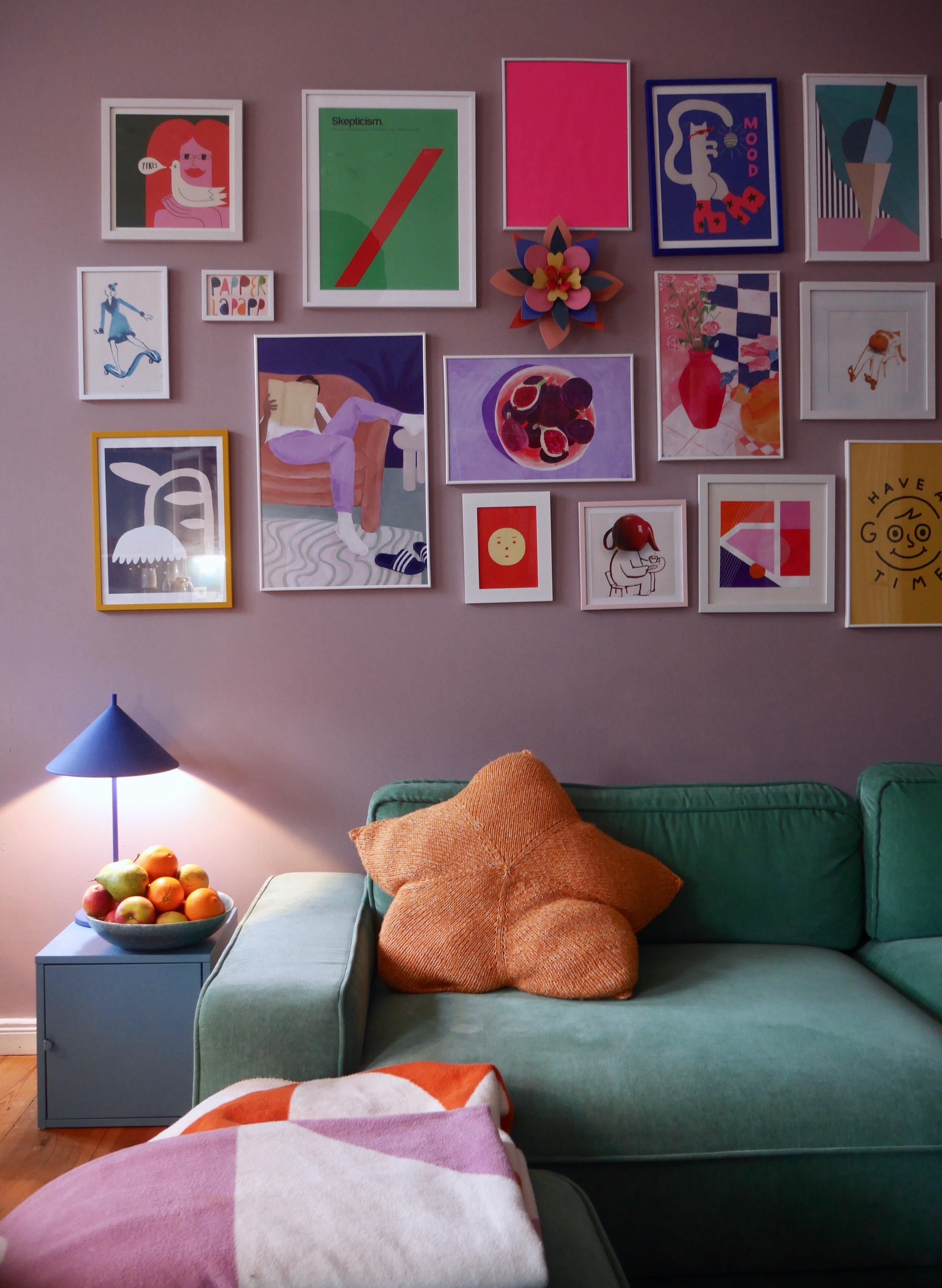 #wohnzimmer #sofa #bilderwand #bunteswohnzimmer #bunteswohnen #colorful 