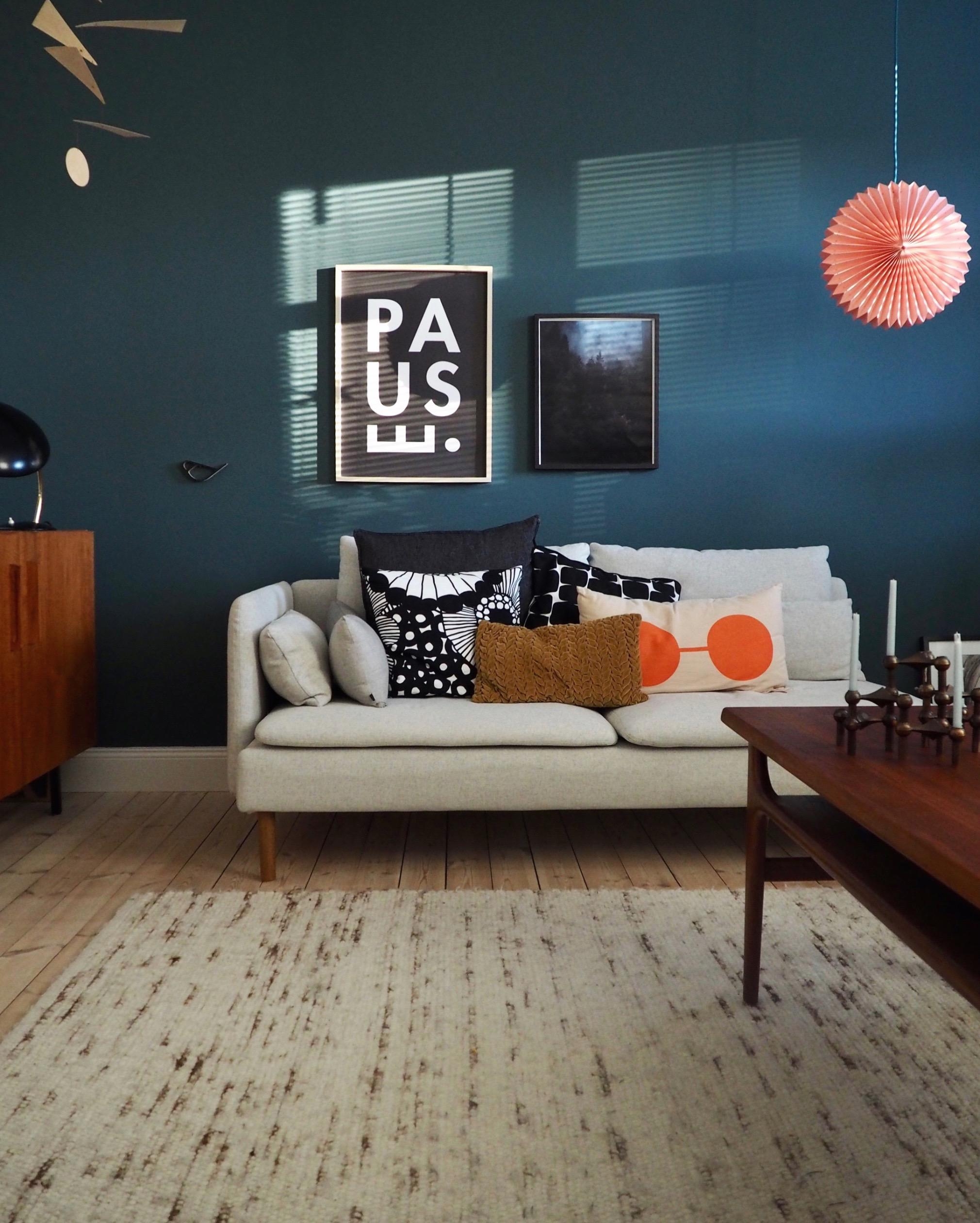 #wohnzimmer #wandfarbe #farbenliebe #couch #wohnzimmerdekoration
