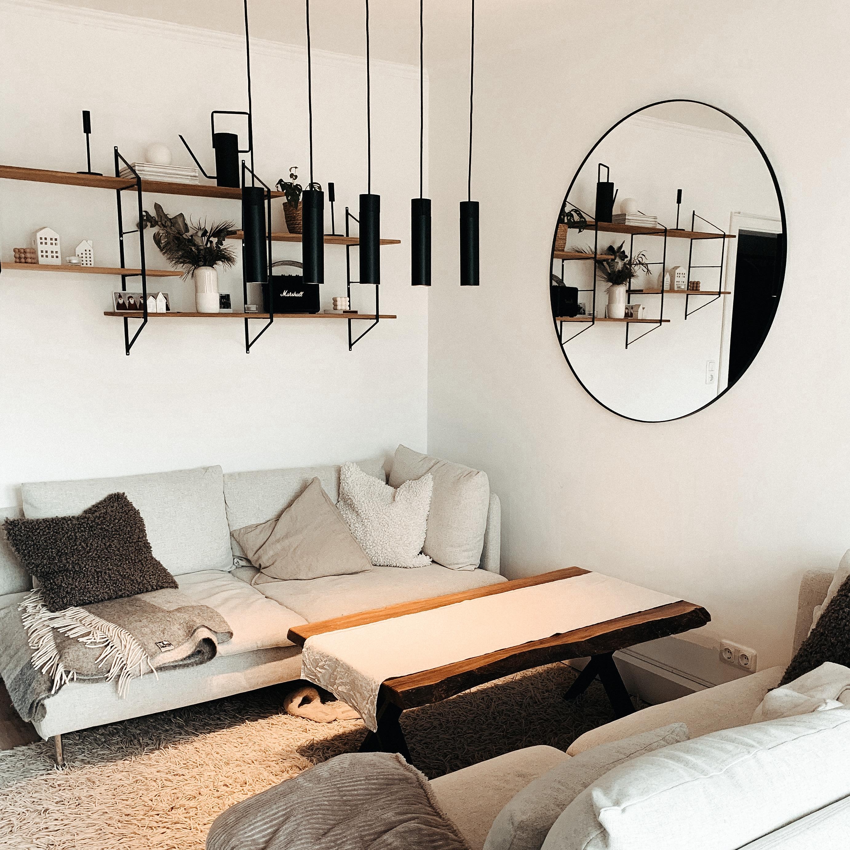 #wohnzimmer #zweisofas #couches #beige #schwarz #braun #skandi #cosyvibes