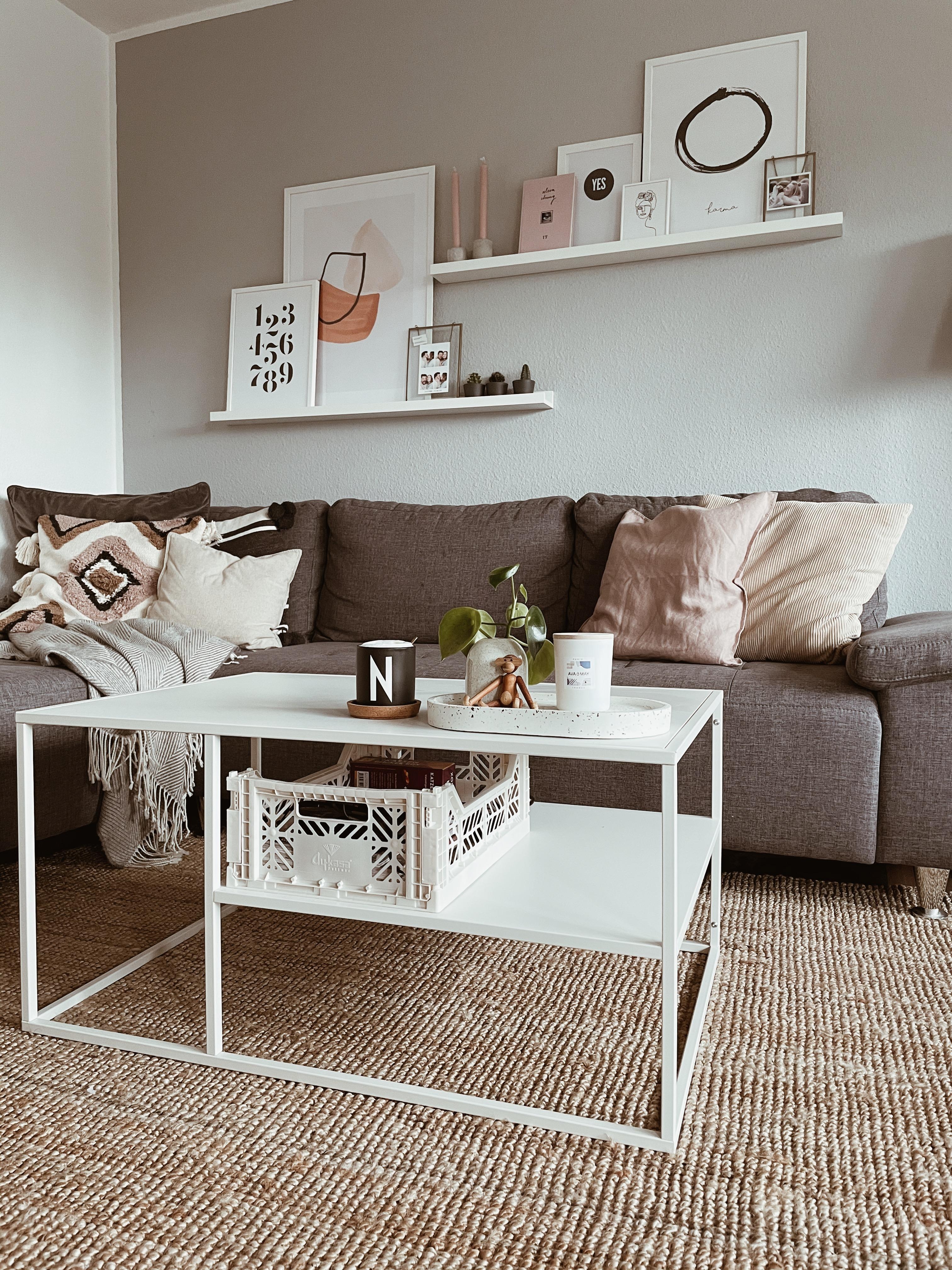 Wohnzimmerliebe 🤍
#wohnzimmer #interior #cozy #cozyhome #couchstyle 