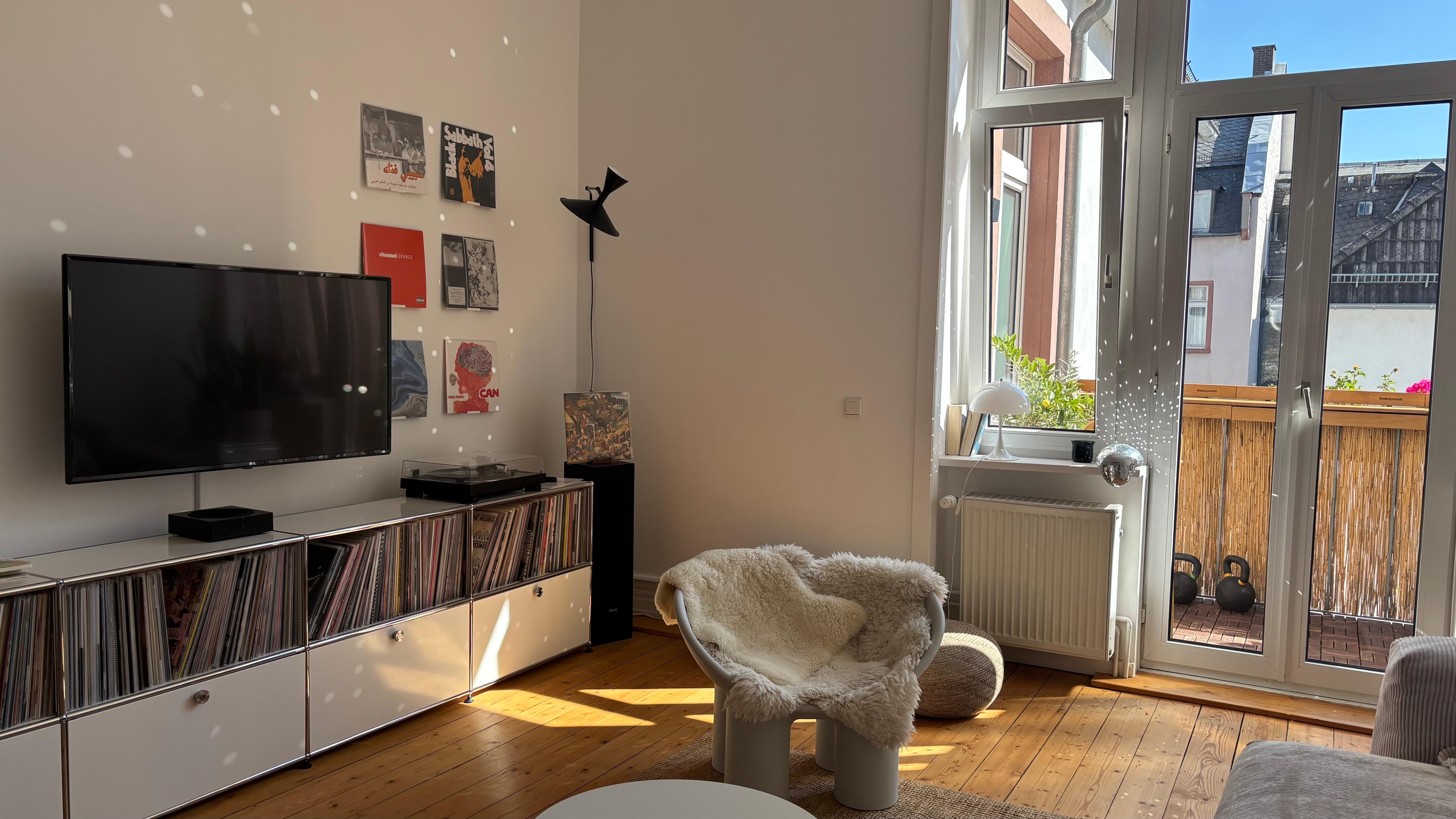 Wohnzimmervibes in unserer Altbauwohnung.

#wohnzimmer #frankfurternordend