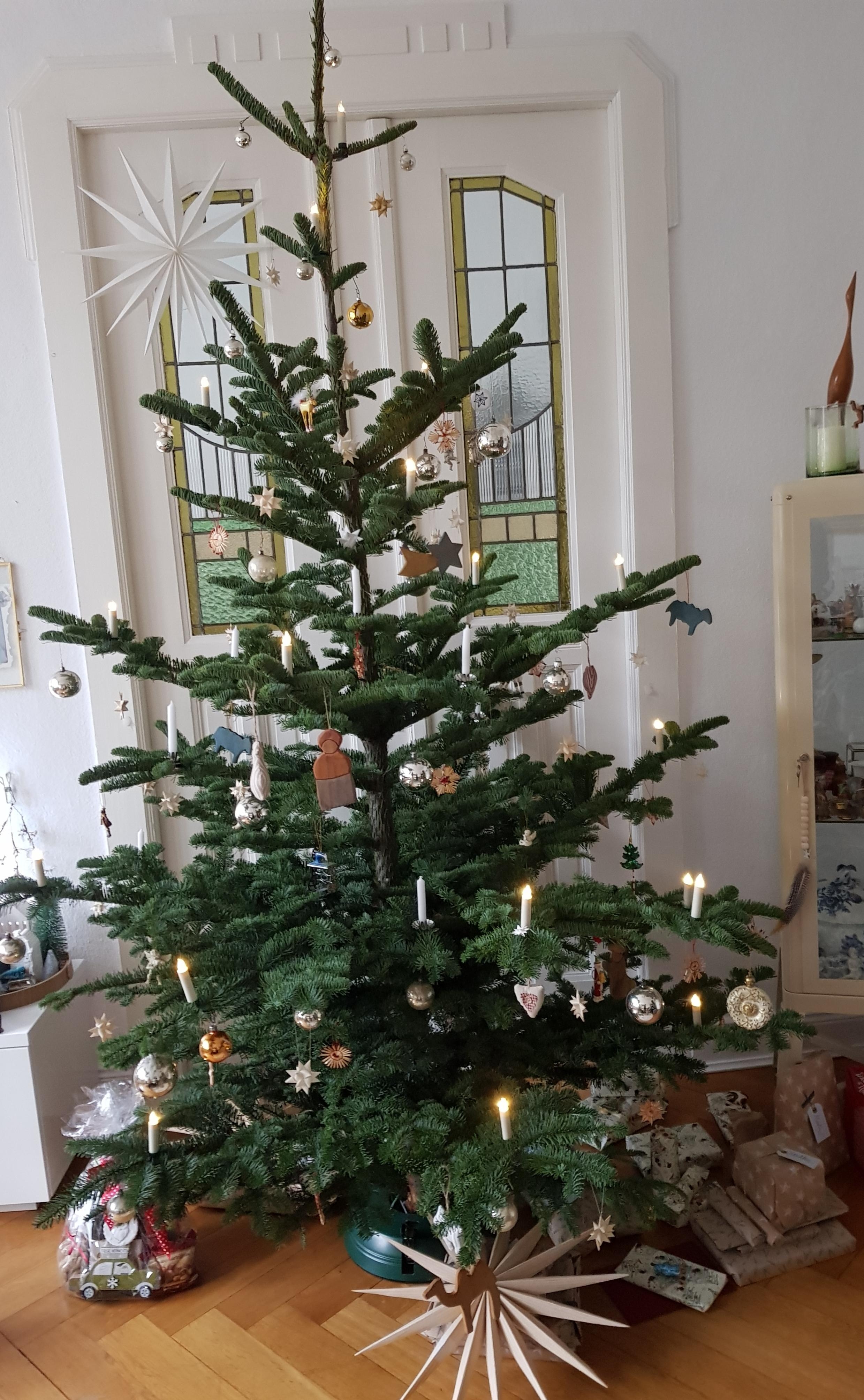 Wünsche allen ein wundervolles Weihnachtsfest 🌲🌟🎁🎅 #weihnachten #wohnzimmer #weihnachtsdeko #weihnachtsbaum