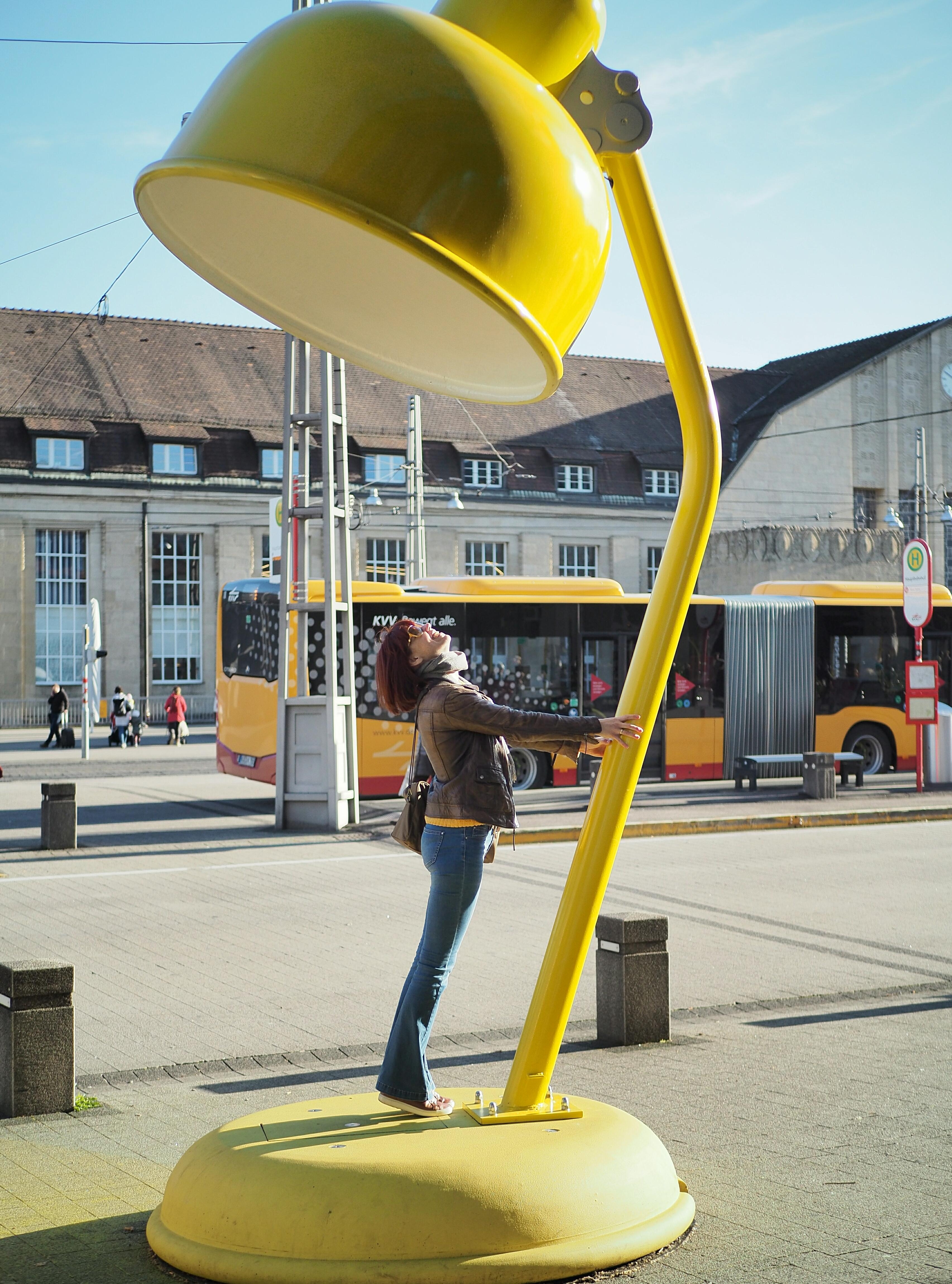 XXL Lampe 😁  #lampe #lampenliebe #karlsruhe #gelb #ich Foto: B. Pieper