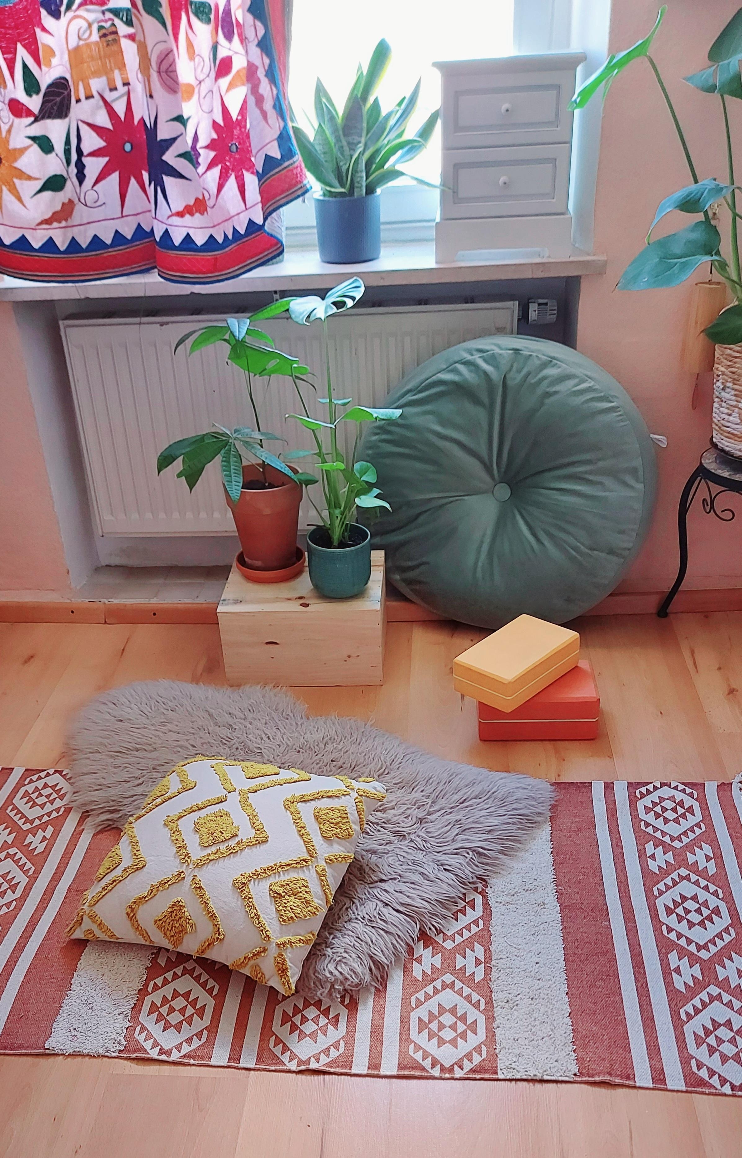 #yoga #Homepractice #myplace #homestudio #safespace #Yogaunterricht 