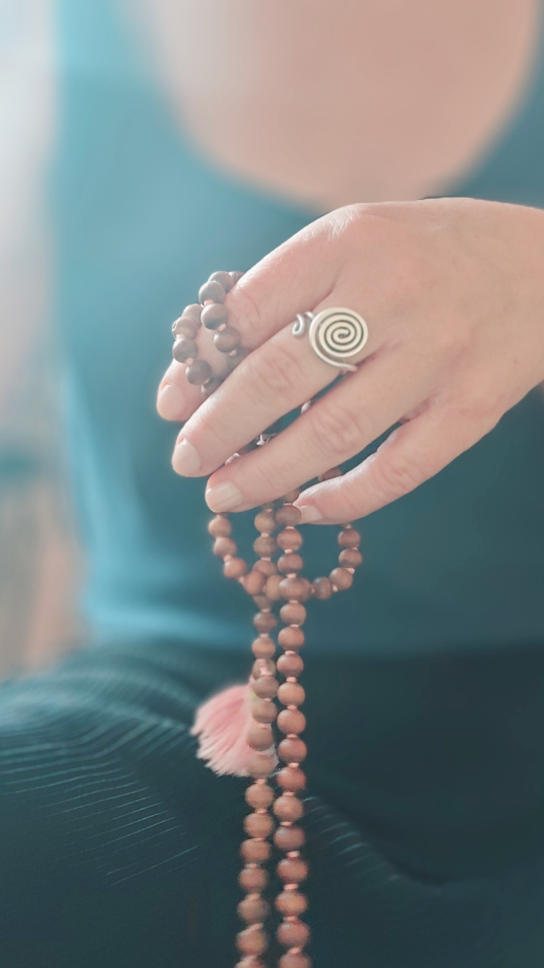 #yogaspace #mala #lovelyspirit #humanspace #placetobe #meditieren #myyogamat