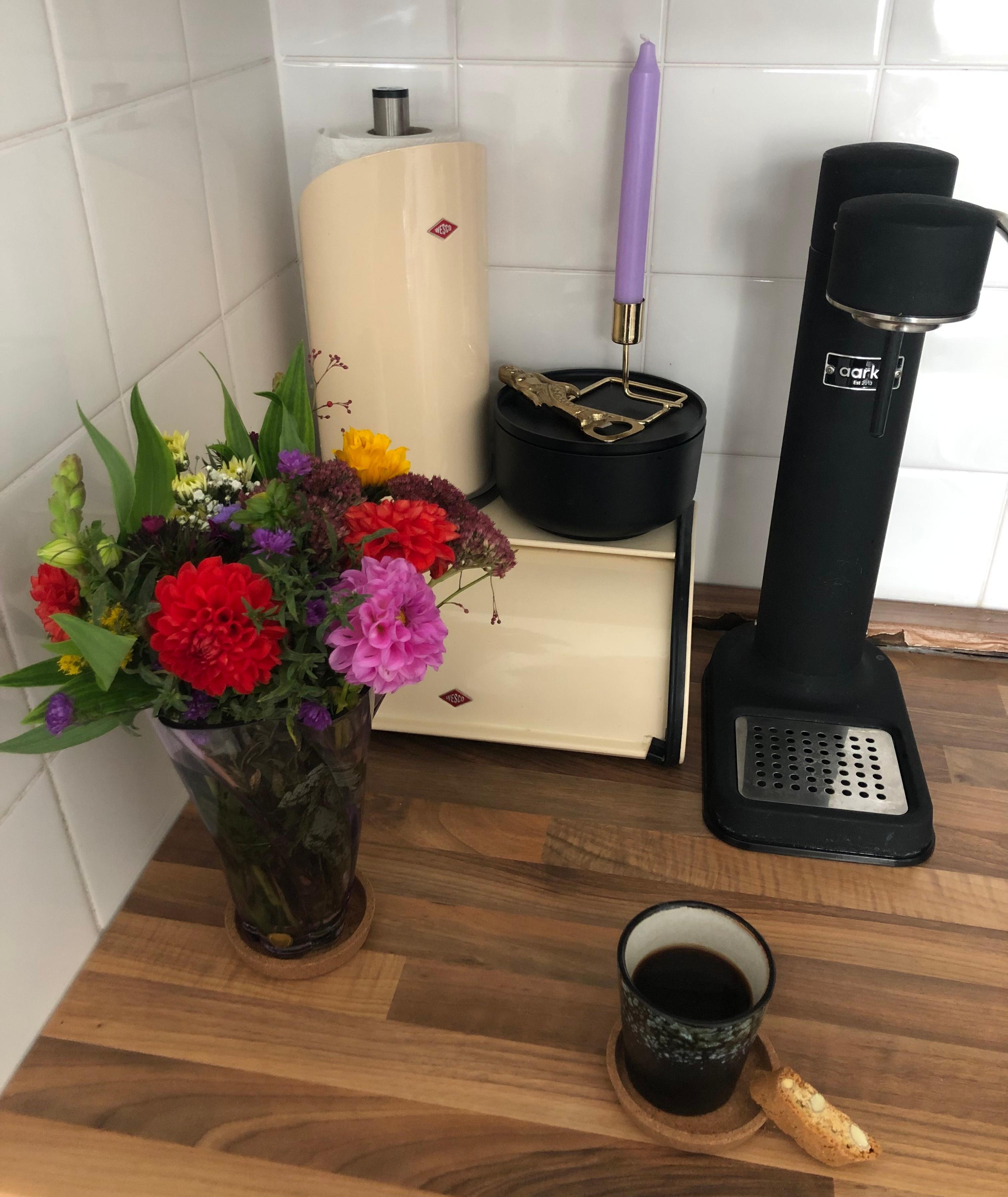 Zeit für einen Kaffee im Homeoffice / in der #Küche ☕️ #livingchallenge 