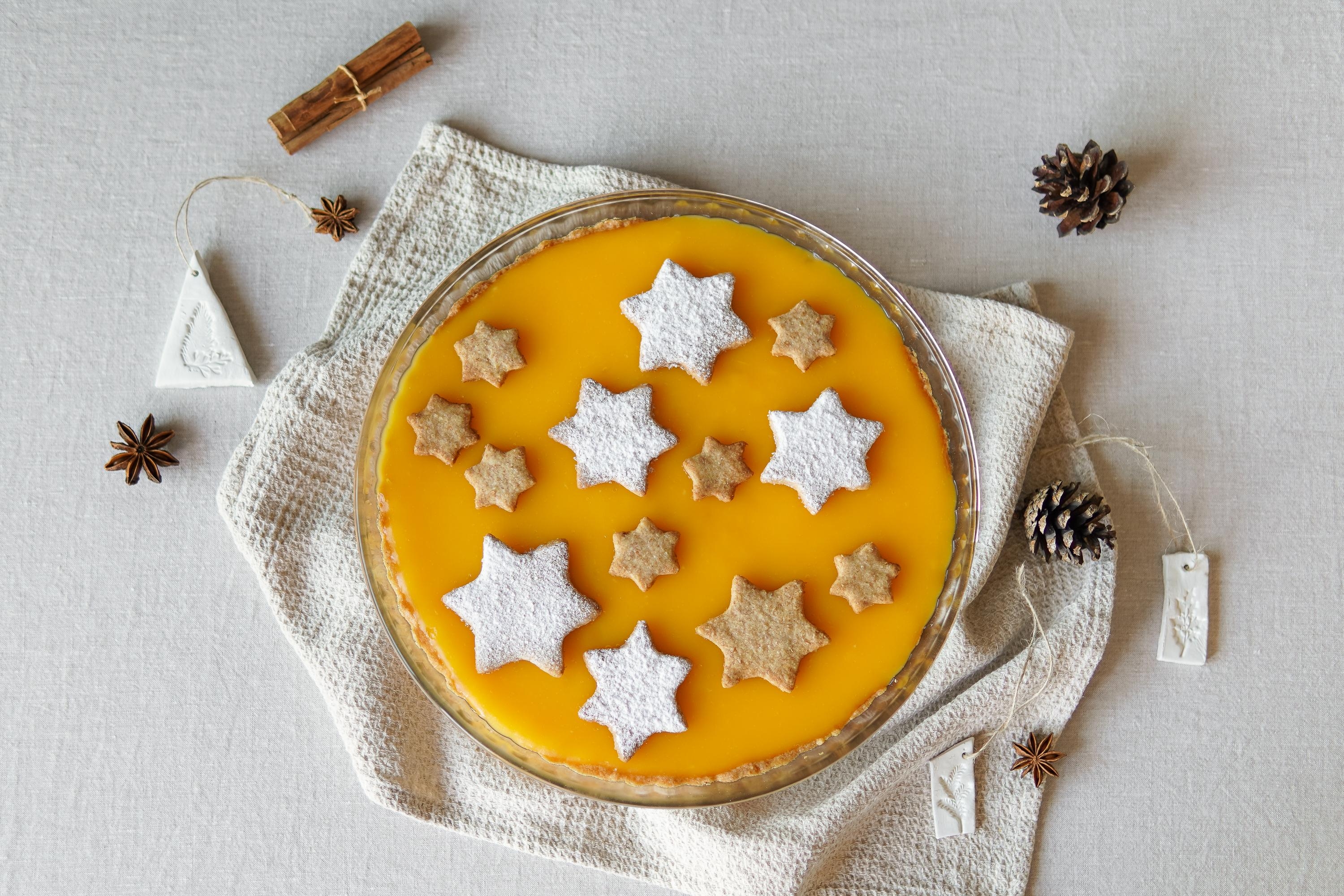 Zitronentarte an Weihnachten?! Aber klar doch! Mit Sternen aus Mürbteig. #kuchen #backen #couchlieblingsrezept