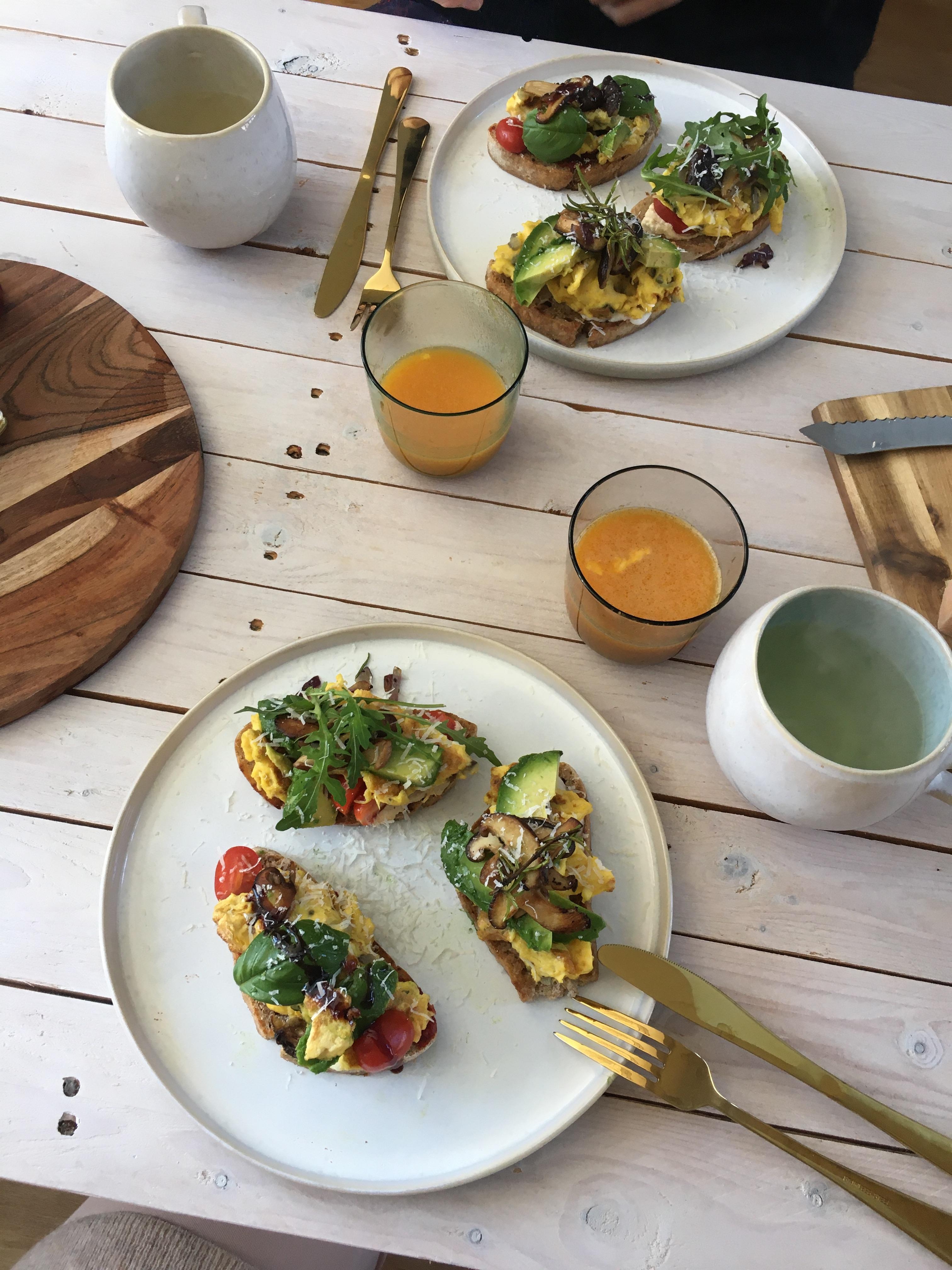Zu guter Letzt der Frühstückstisch von heute 🥑
 #frühstückstisch #livingchallenge 