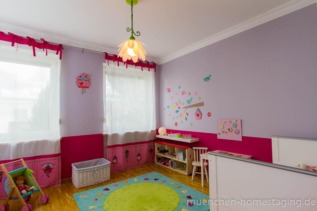 zuckersüßes Mädchenzimmer 2 #teppich #mädchenzimmer #pinkewandfarbe #lilawandfarbe ©Münchner HOMESTAGING Agentur