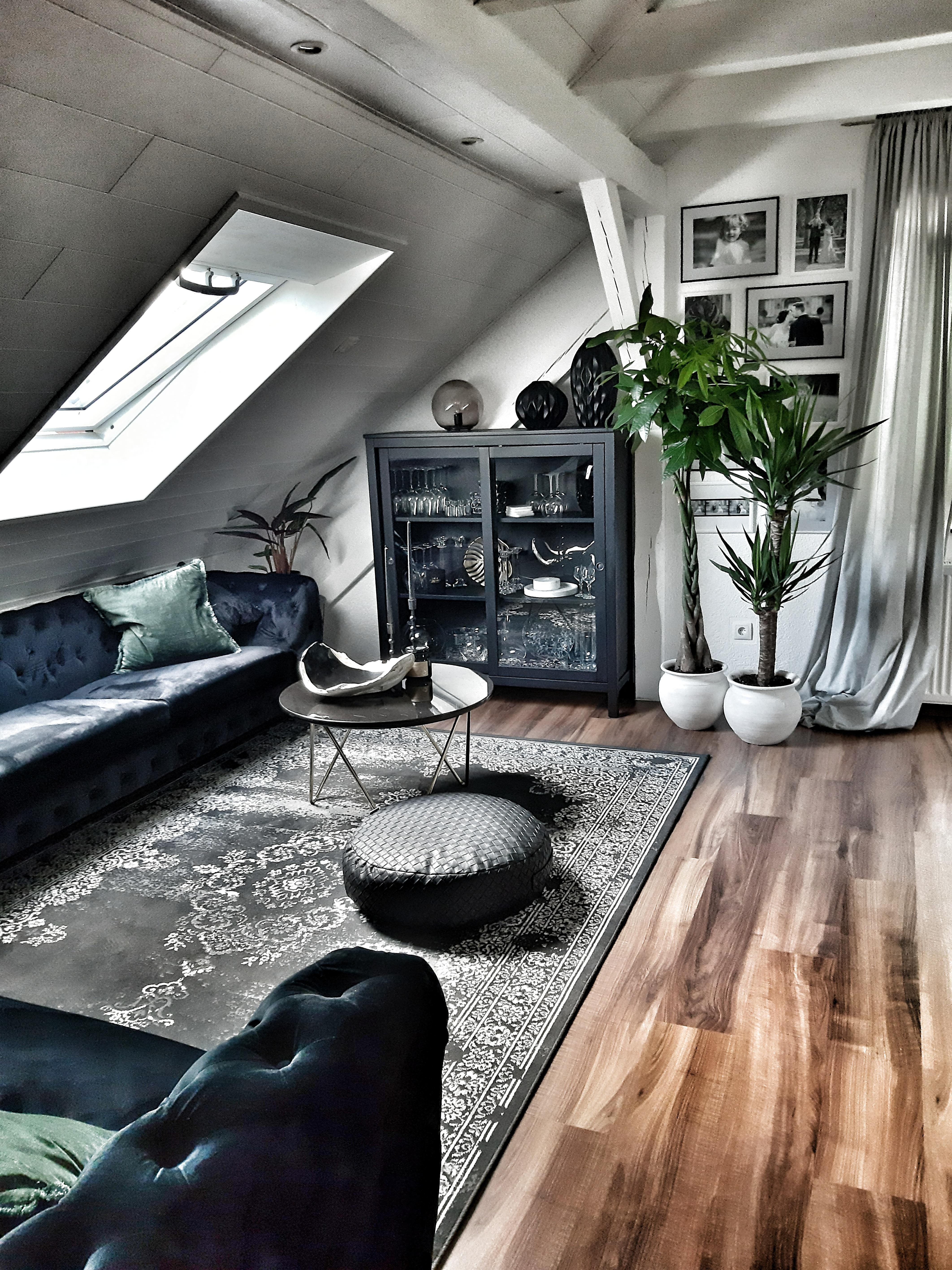 #zuhausesein #Blackinterior #Dachgeschoss #Lovleyhome

I love Black