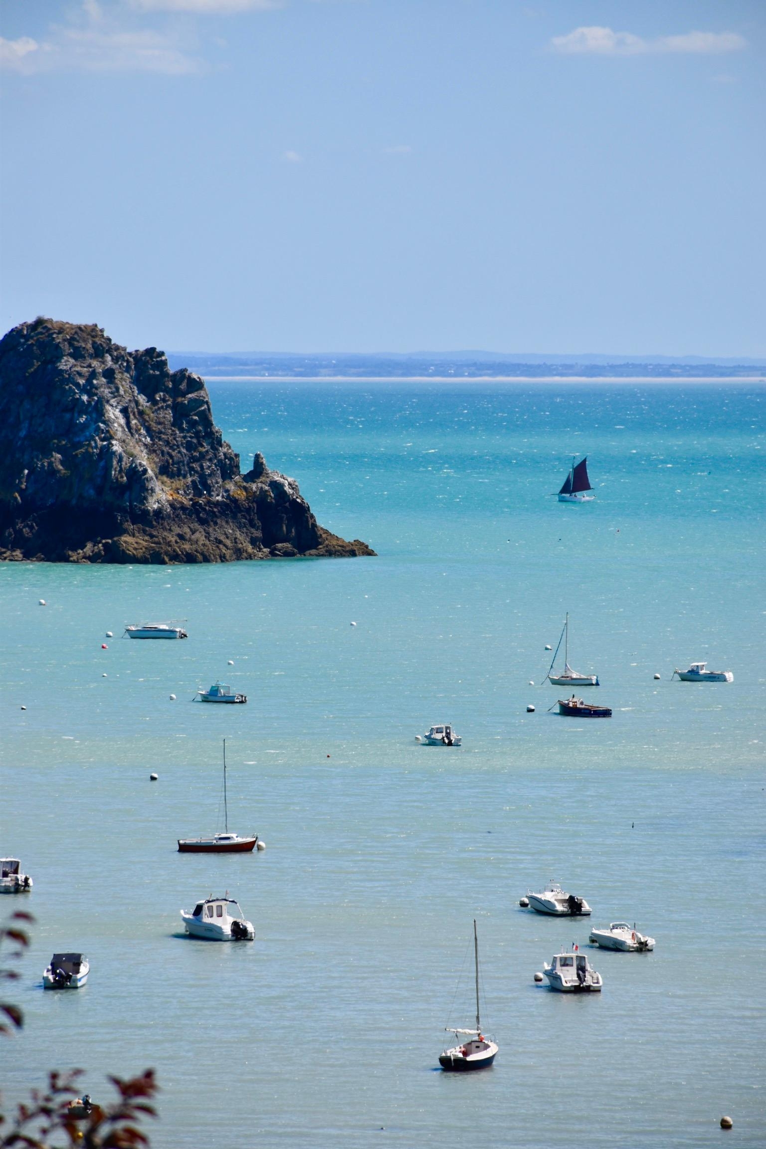 Zurück aus der Sommerpause! Liebe Grüße aus Bretagne 🌊